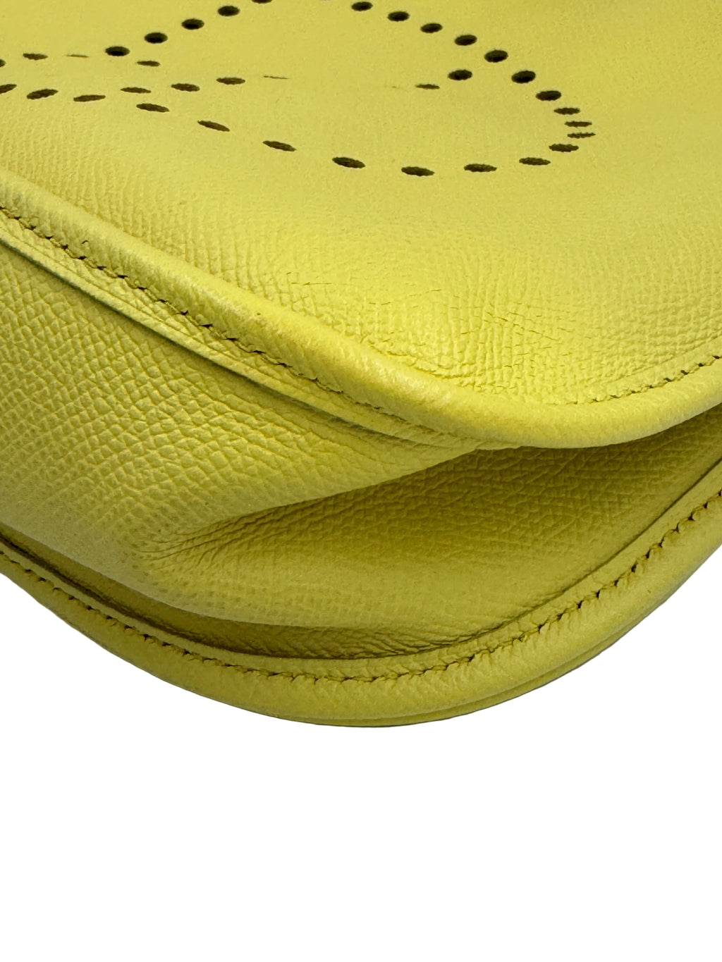 Pre-owned 2011 Hermès Yellow Epsom Evelyne III 33 Crossbody Bag - Authenticated