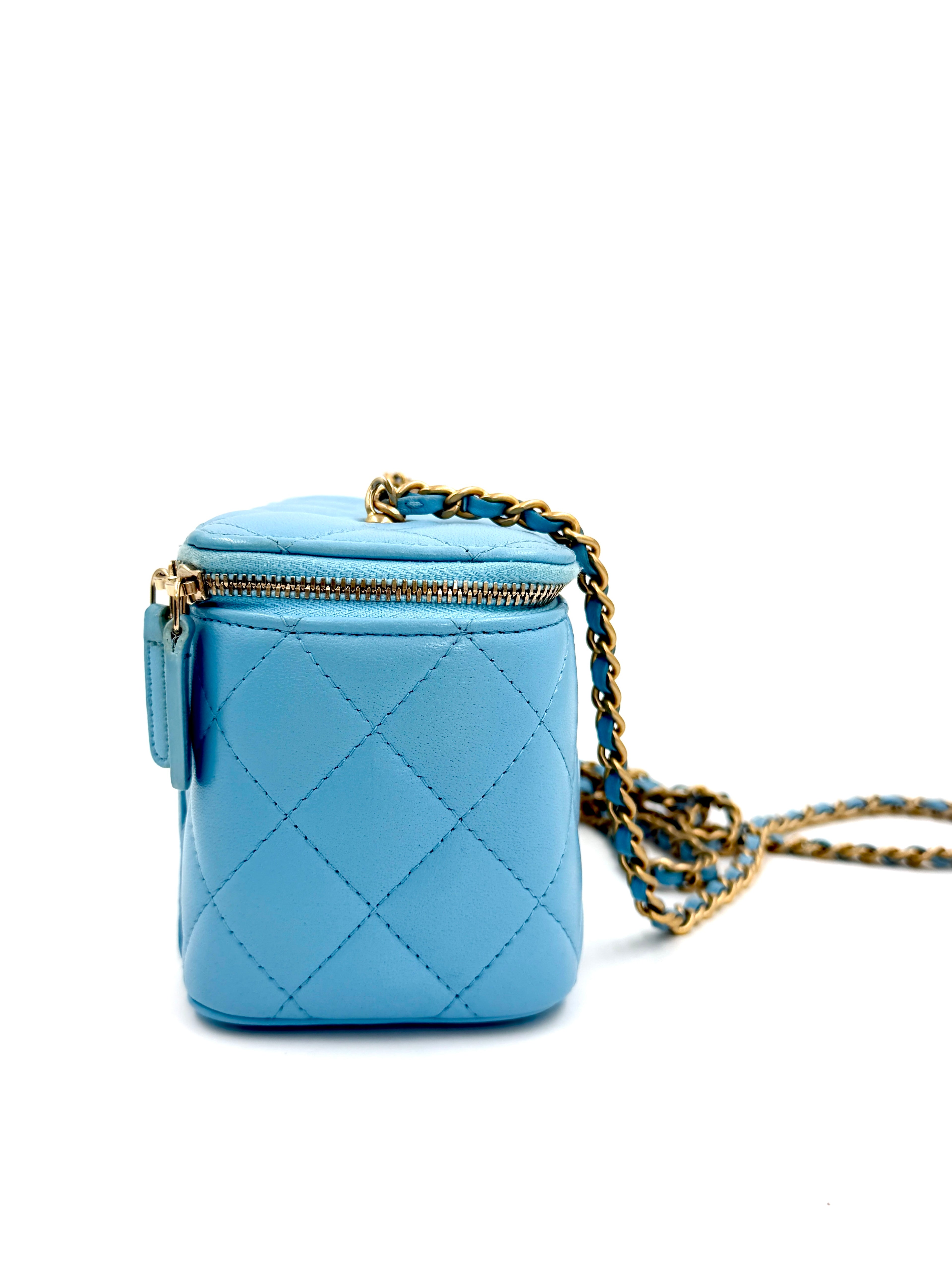 Pre-owned Chanel Small Pearl Crush Vanity Case Blue Quilted Lambskin - Authenticated