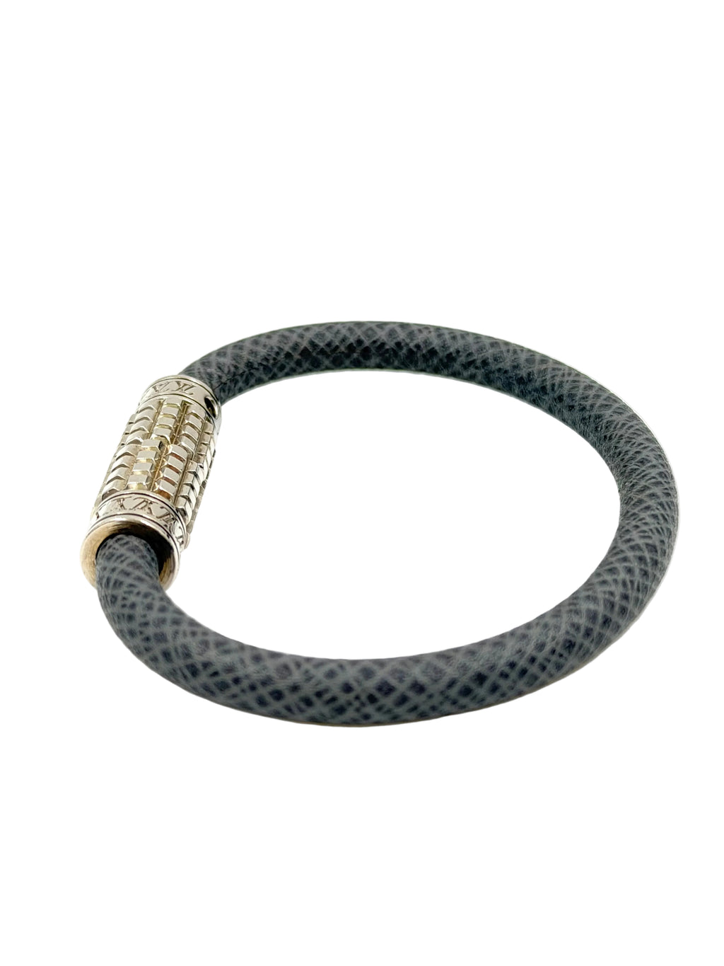 Pre-owned Louis Vuitton Glacier Taiga Leather Digit Bracelet