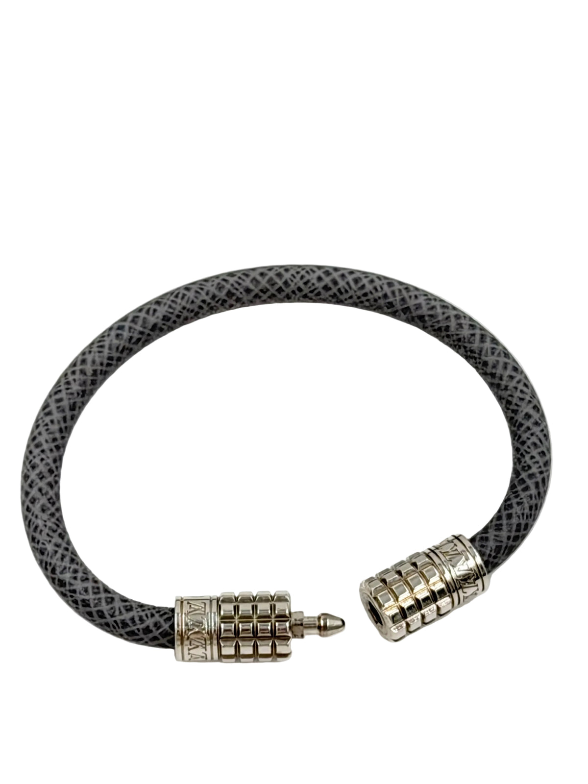Pre-owned Louis Vuitton Glacier Taiga Leather Digit Bracelet