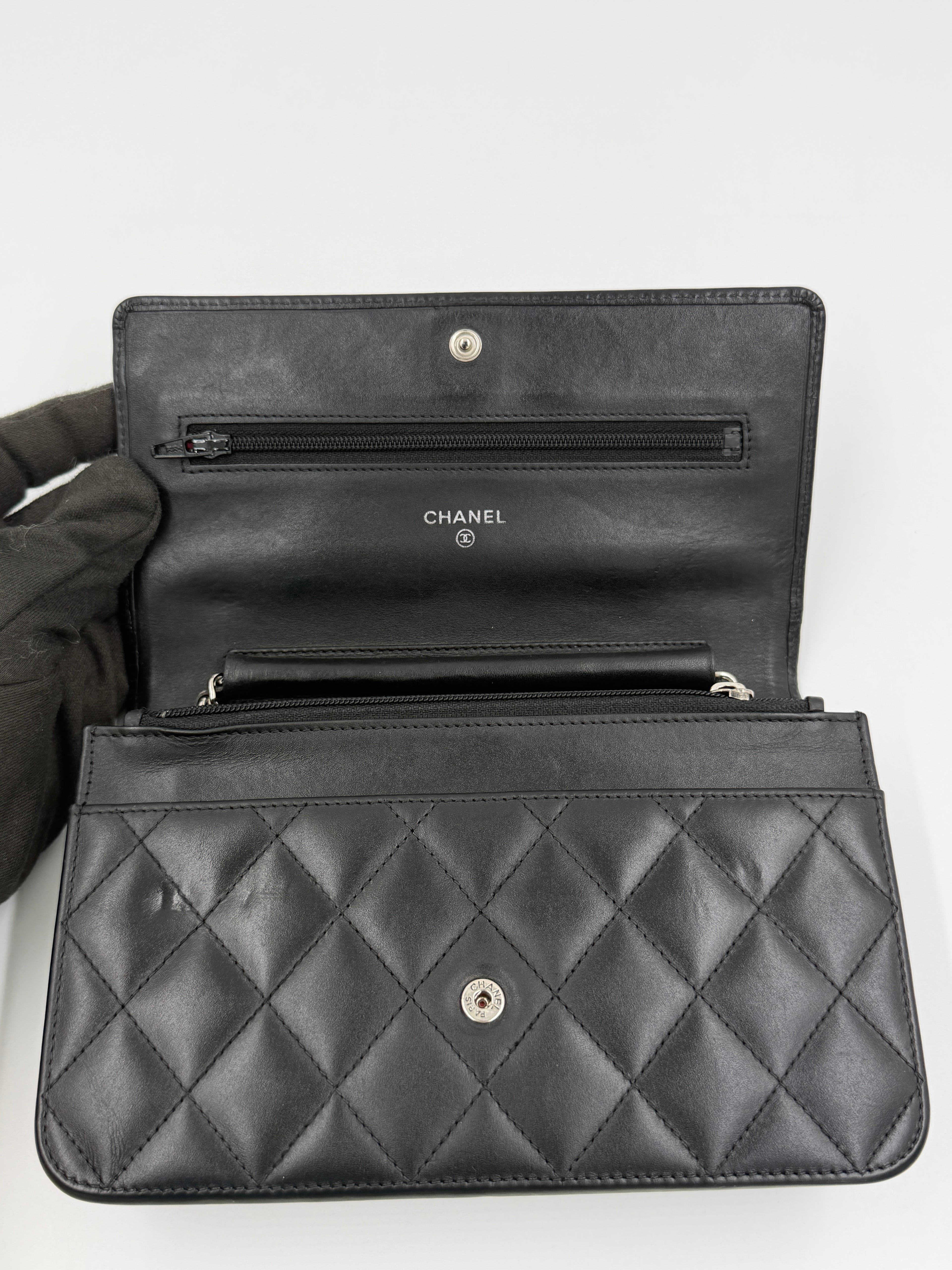 Pre-owned Chanel Black Cambon Wallet on Chain Fuschia Lining Silver Hardware - Authenticated