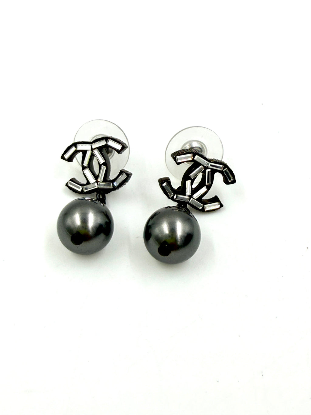Pre-owned Chanel Crystal Bead CC Drop Earrings Ruthenium - Authenticated