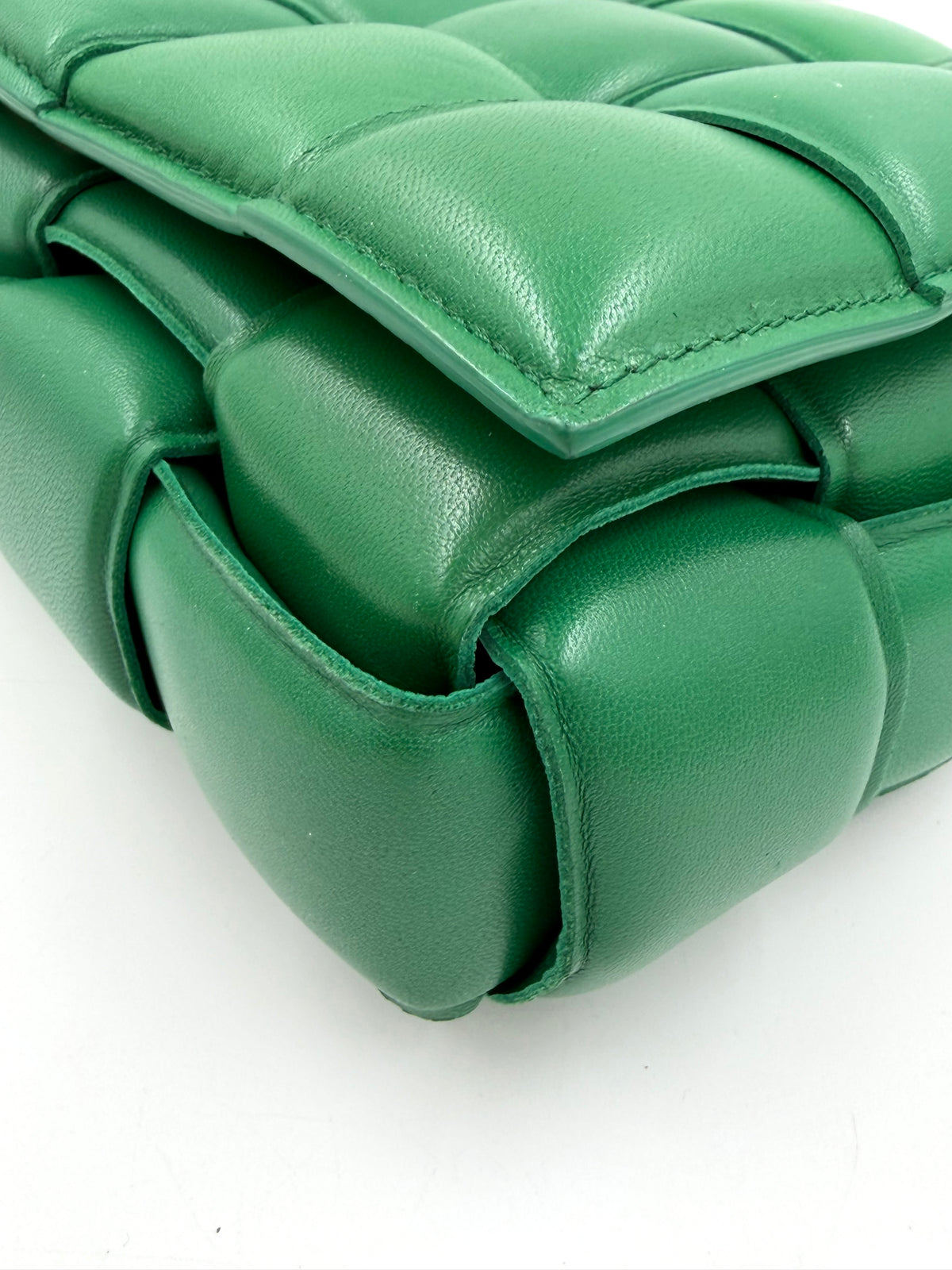 Pre-owned Bottega Veneta Green Padded Cassette Shoulder Bag - Authenticated
