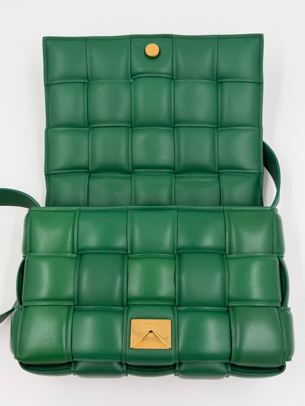 Pre-owned Bottega Veneta Green Padded Cassette Shoulder Bag - Authenticated