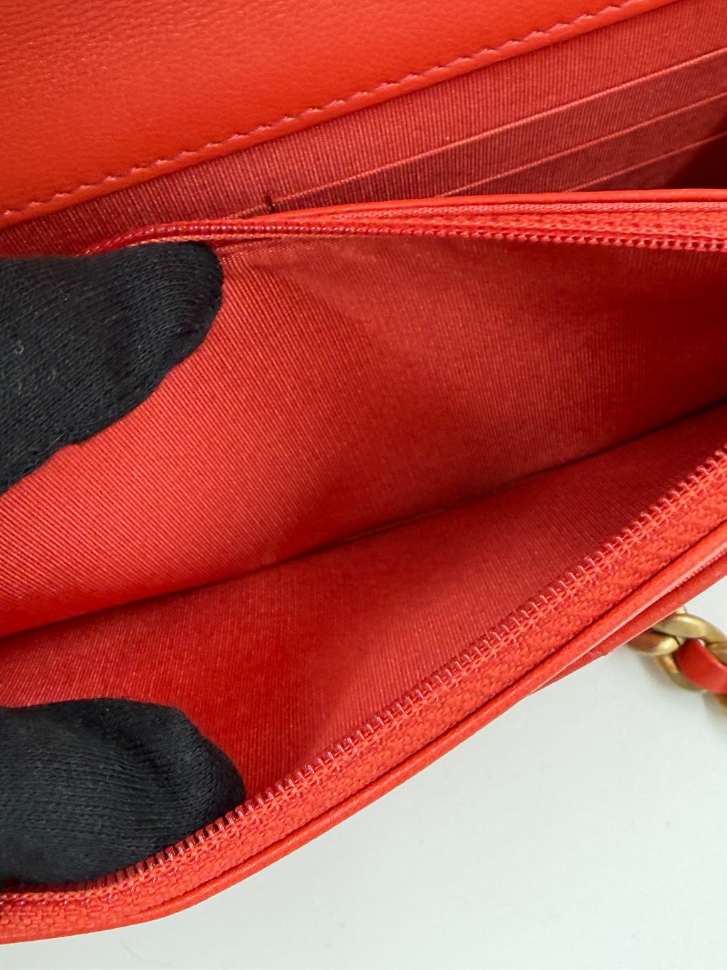 Pre-owned Chanel 19 Wallet on Chain Quilted Lambskin Red/Orange - Authenticated