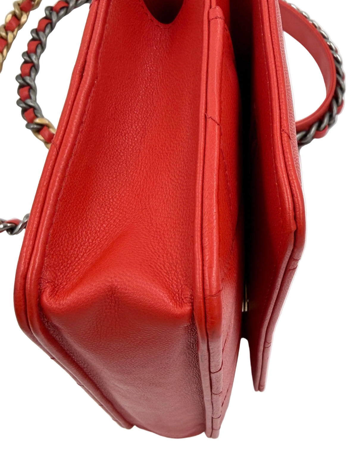 Pre-owned Chanel 19 Wallet on Chain Quilted Lambskin Red/Orange - Authenticated