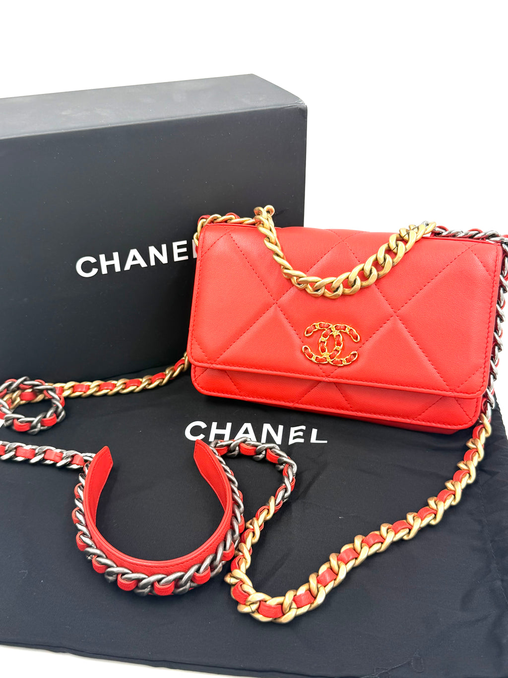 Pre-owned Chanel 19 Wallet on Chain Quilted Lambskin Red/Orange - Authenticated
