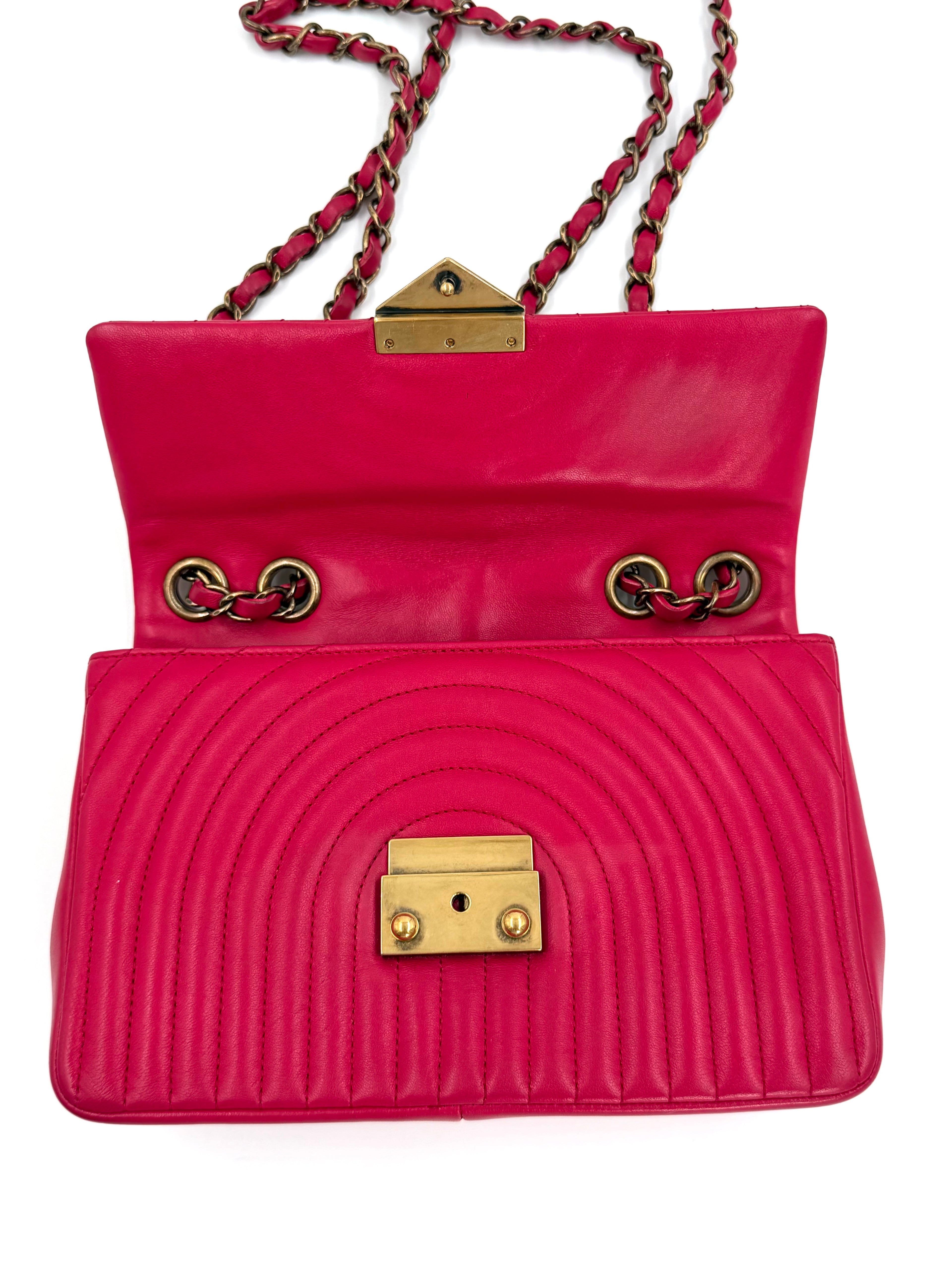Pre-Owned Chanel Borse Romane Single Flap Red - Authenticated