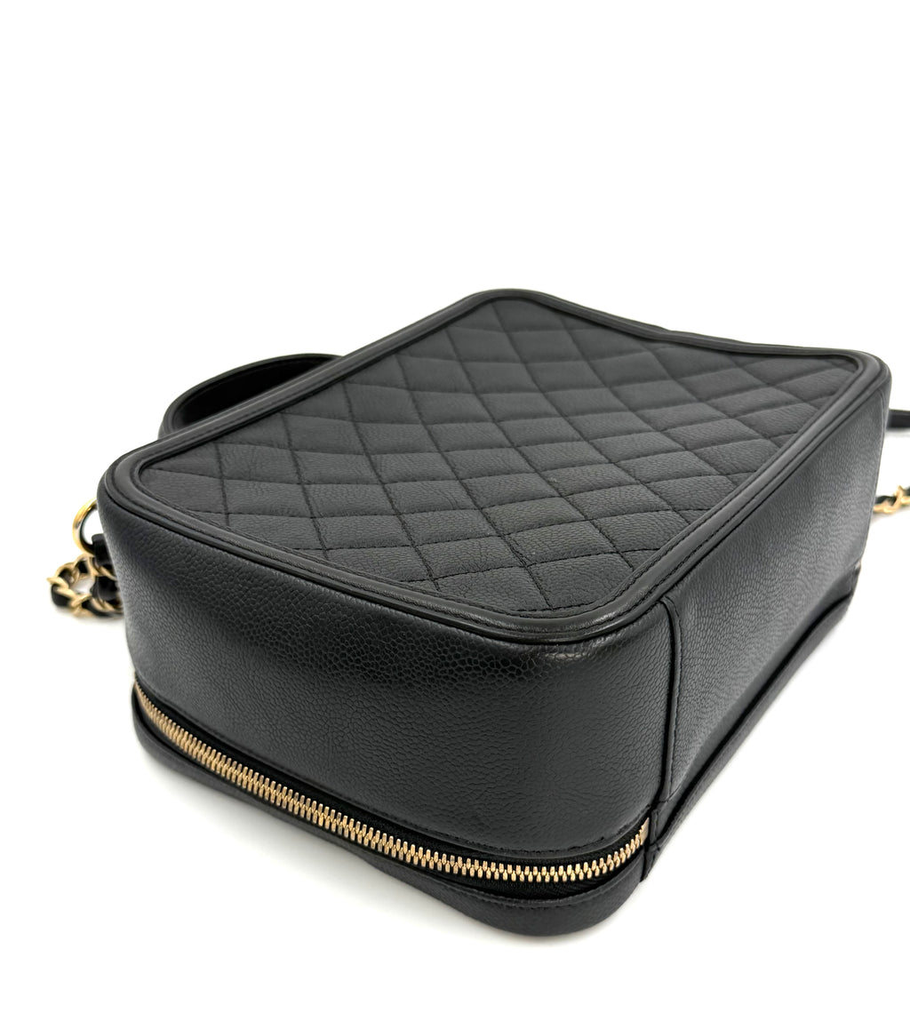Pre-Owned Chanel Black Quilted Caviar CC Filigree Vanity Case - Authenticated