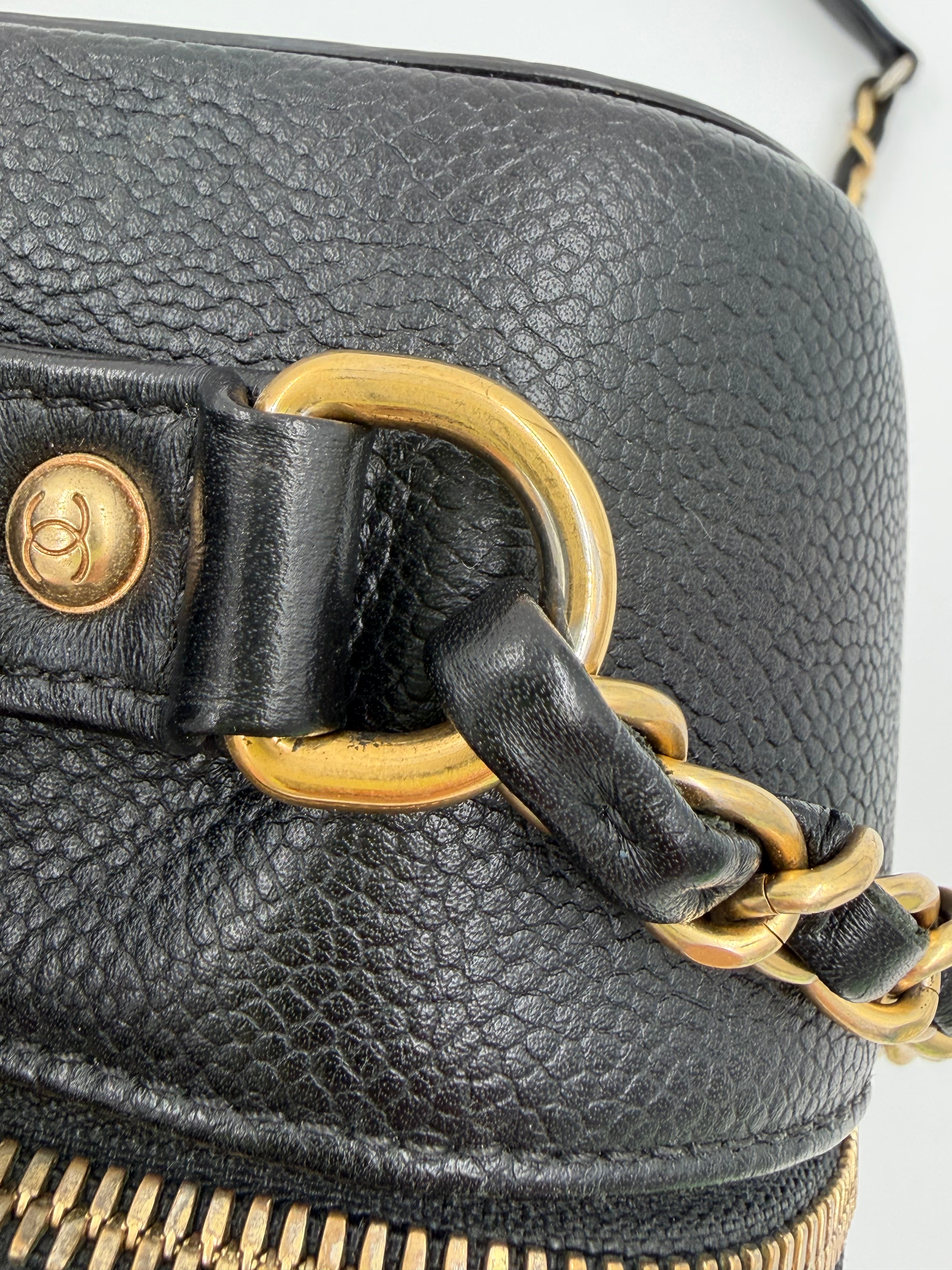 Pre-Owned Chanel Black Quilted Caviar CC Filigree Vanity Case - Authenticated