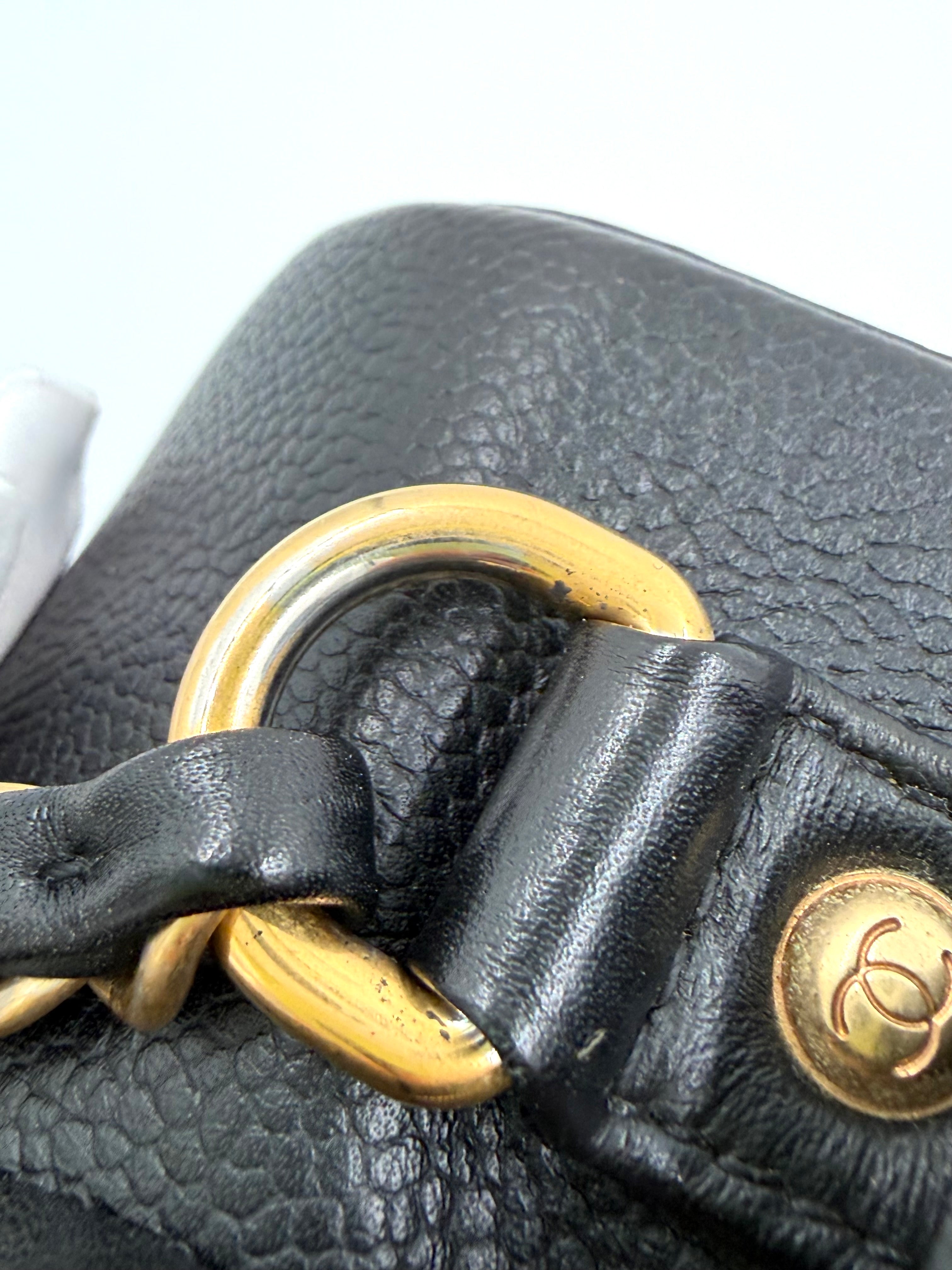 Pre-Owned Chanel Black Quilted Caviar CC Filigree Vanity Case - Authenticated