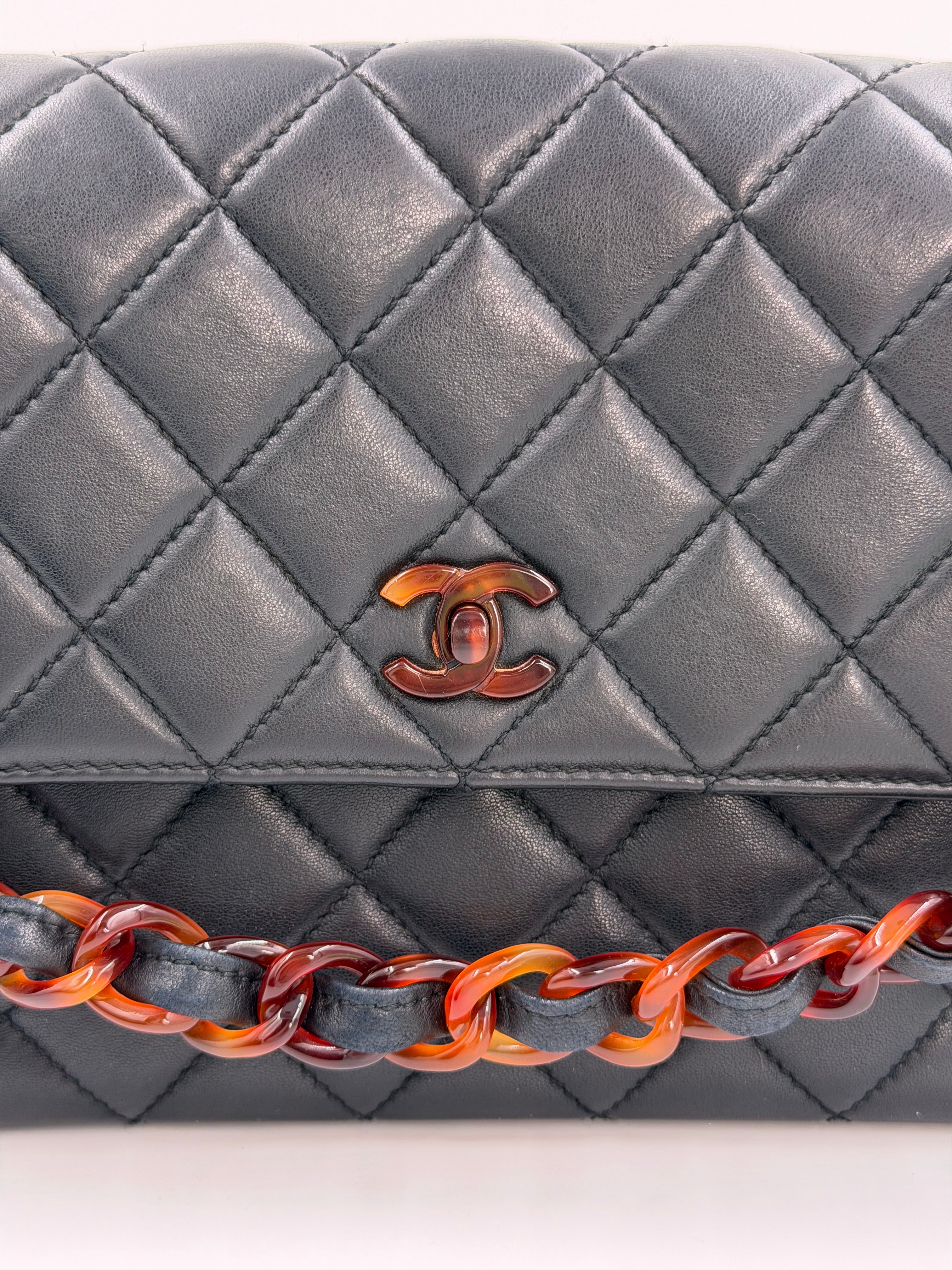 Pre-Owned Chanel Black Lambskin Half Flap Tortoise - Authenticated