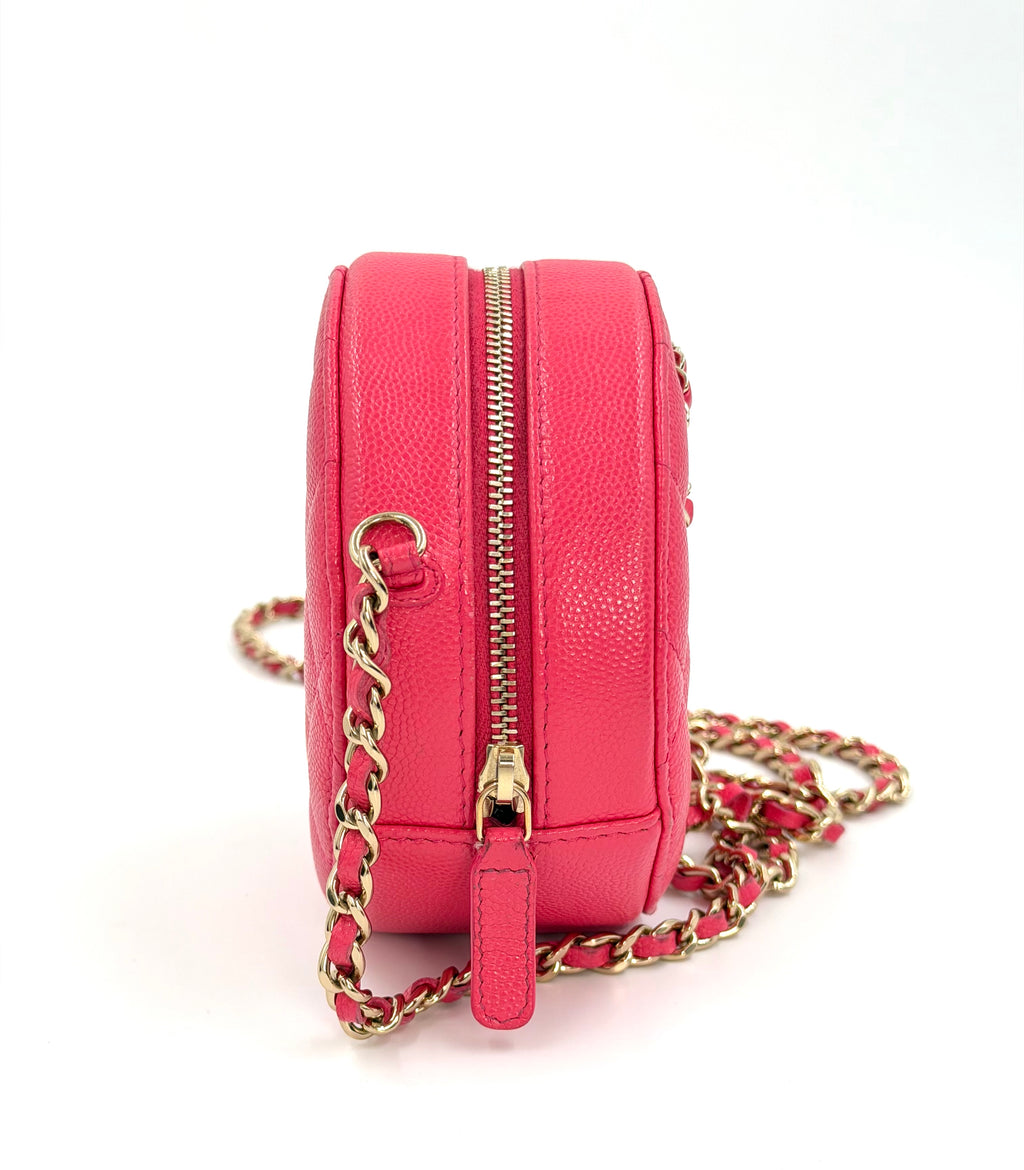 Pre-Owned Chanel Pink Caviar Round Clutch with Chain Gold-Tone Hardware - Authenticated