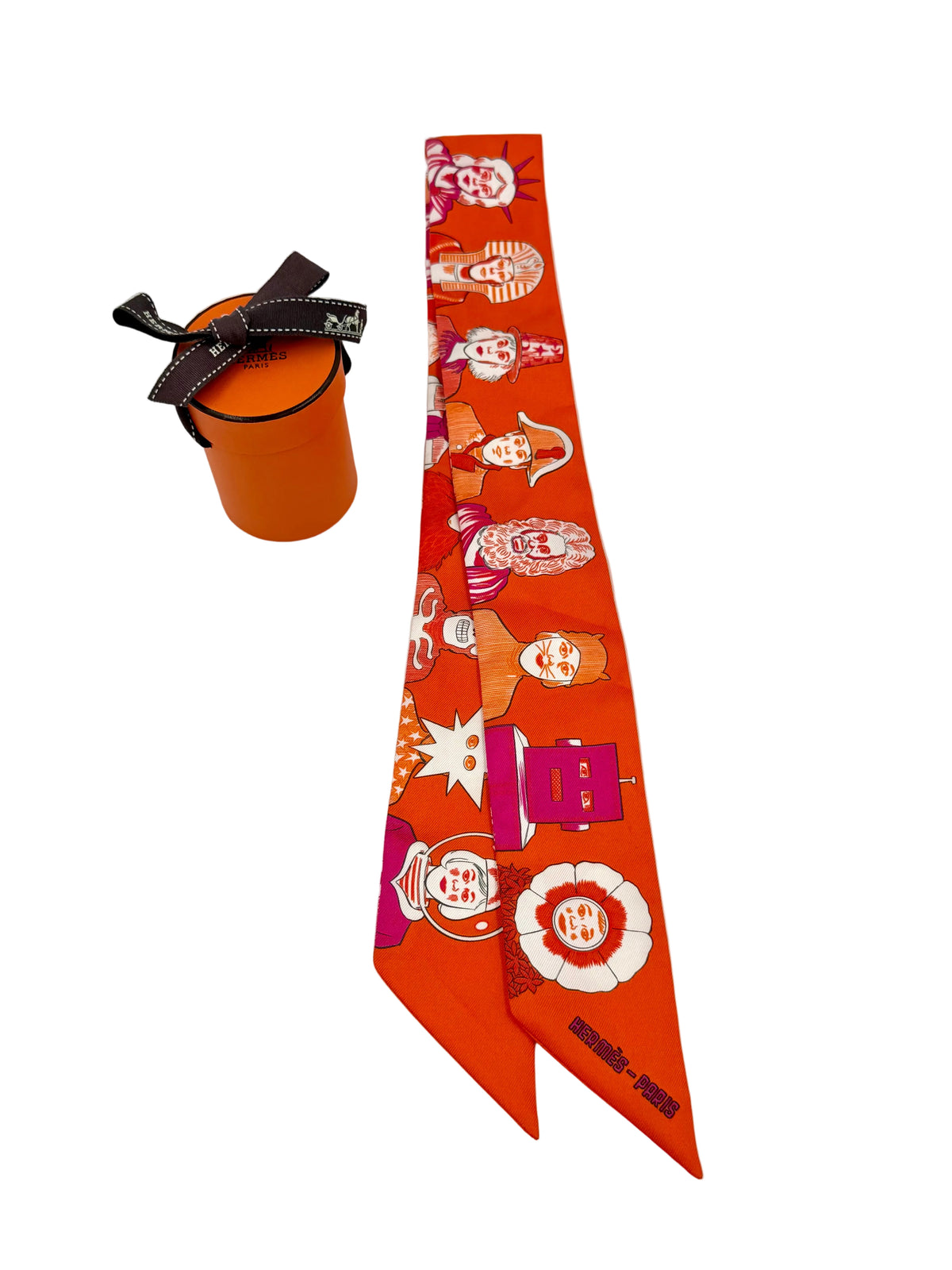 Pre-owned Hermès Dress Code Silk Twilly Scarf Orange