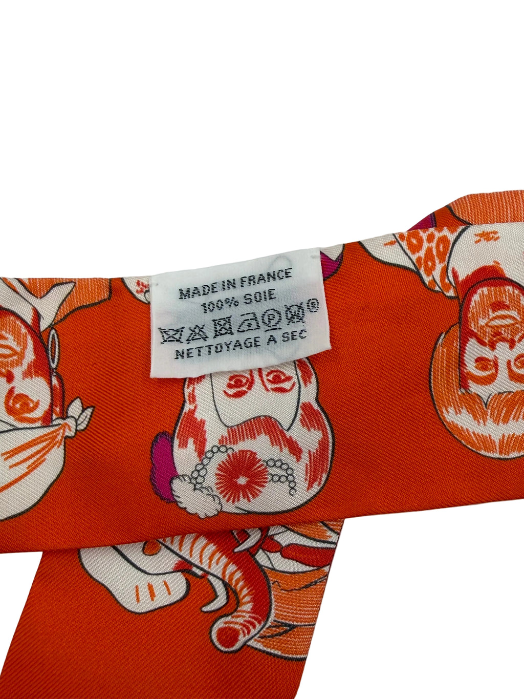 Pre-owned Hermès Dress Code Silk Twilly Scarf Orange