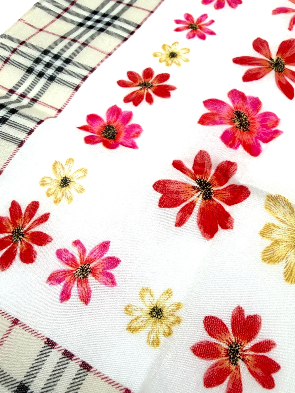 Pre-owned Burberry Floral Nova Check Handkerchief Pocket Square