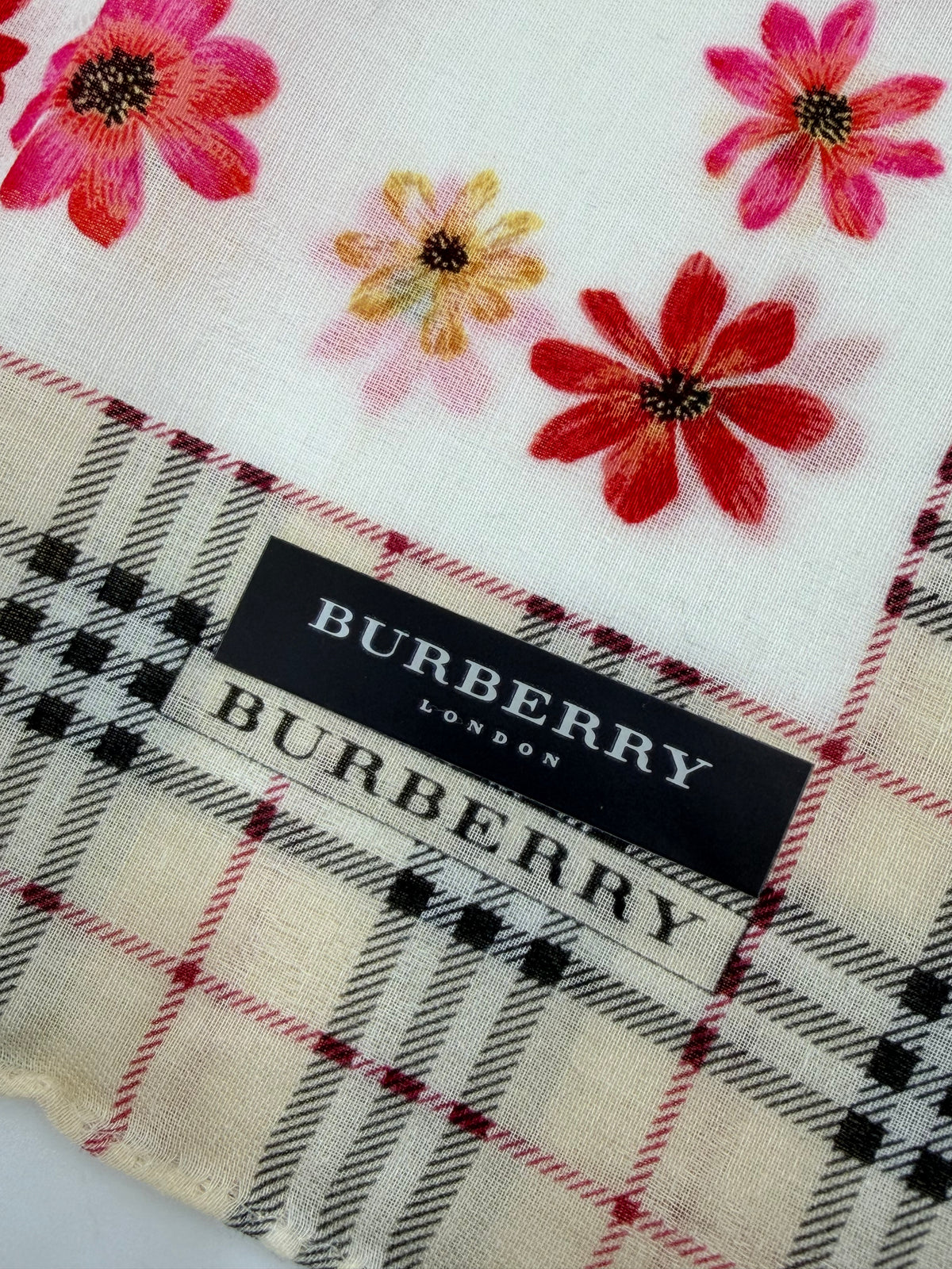 Pre-owned Burberry Floral Nova Check Handkerchief Pocket Square