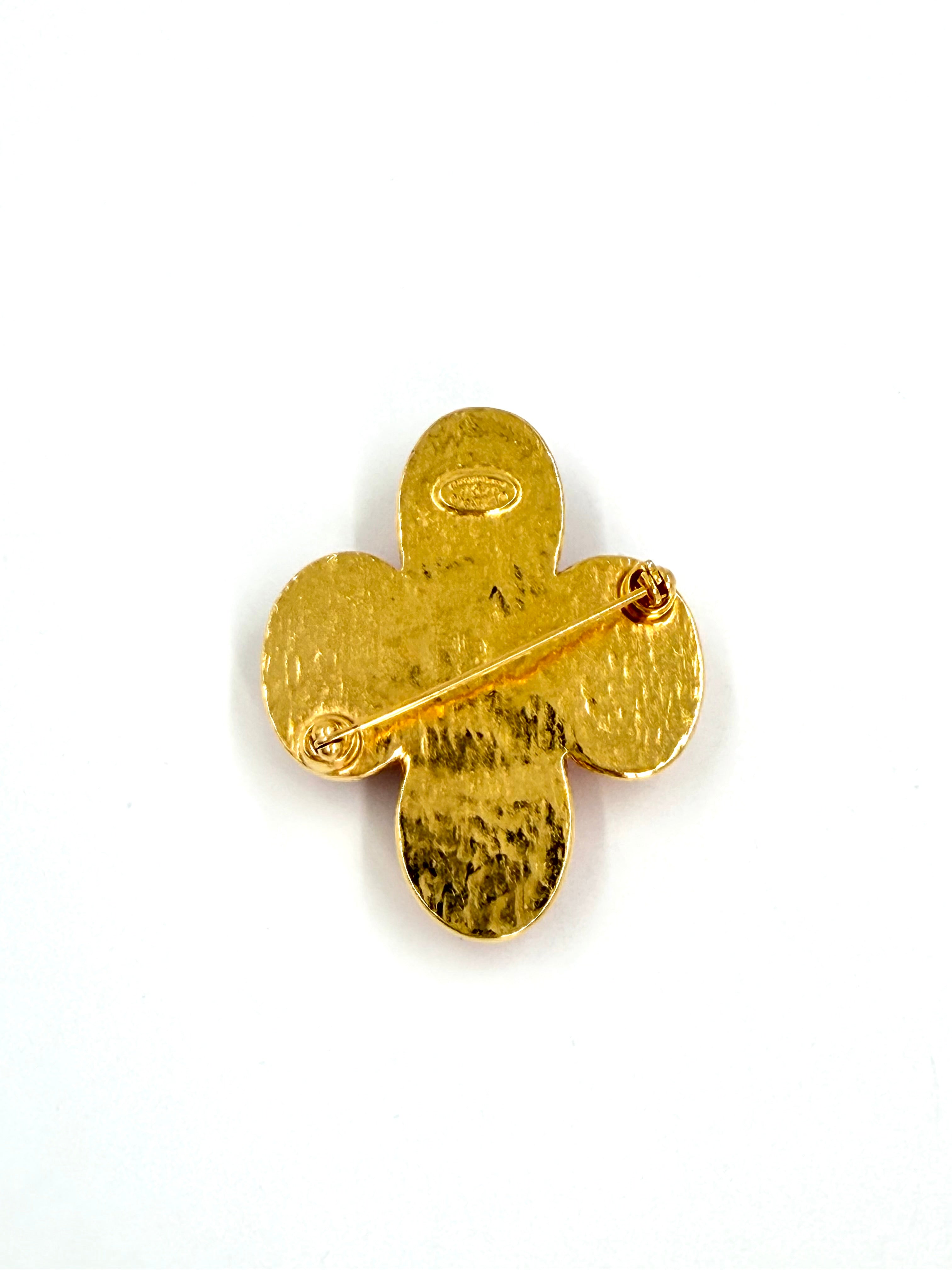 Pre-owned Chanel Gold Plated Coral Maltese Cross Brooch - Authenticated