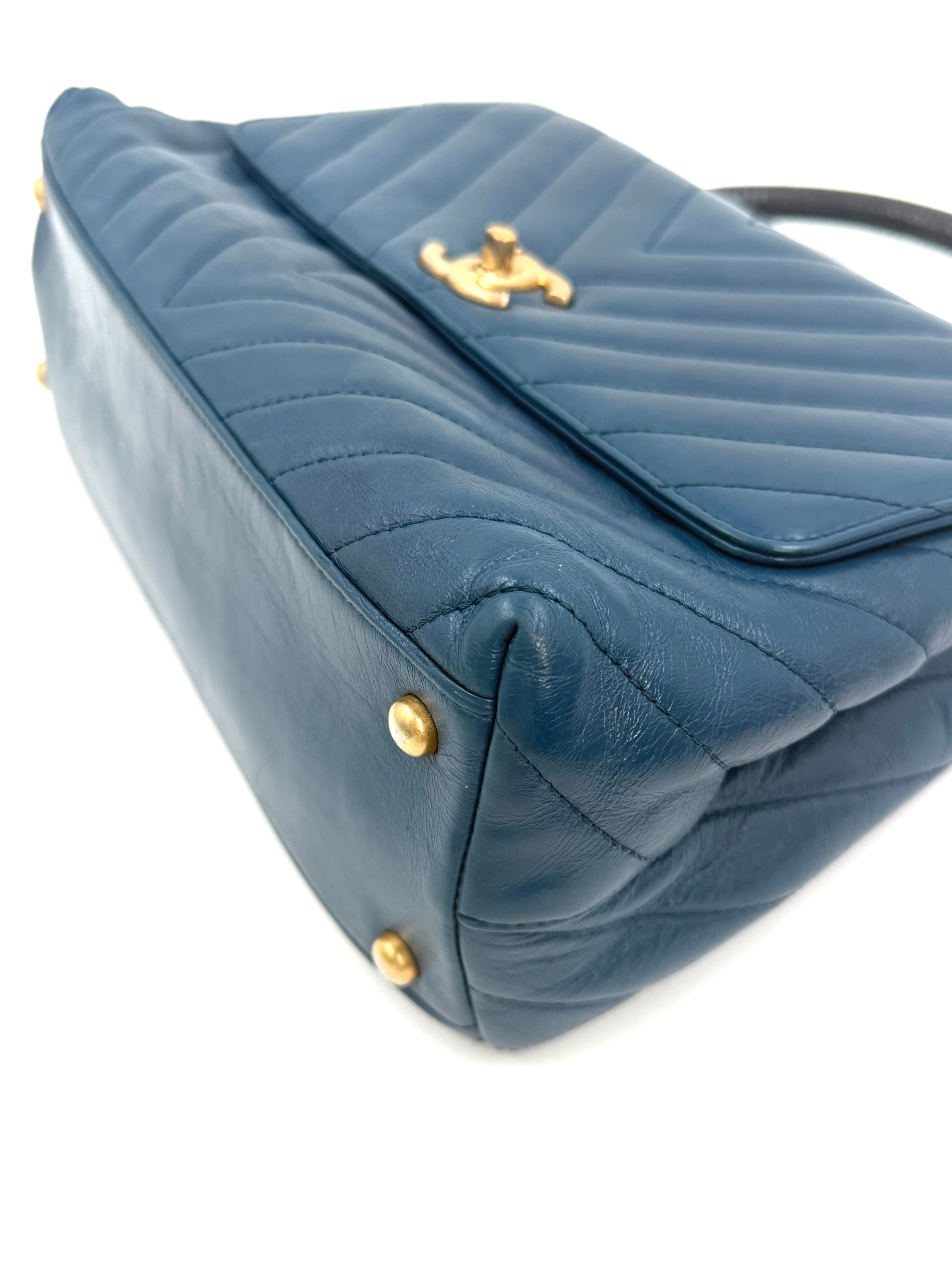 Pre-owned Chanel Blue Chevron  Calfskin and Lizard Coco Handle Medium - Authenticated