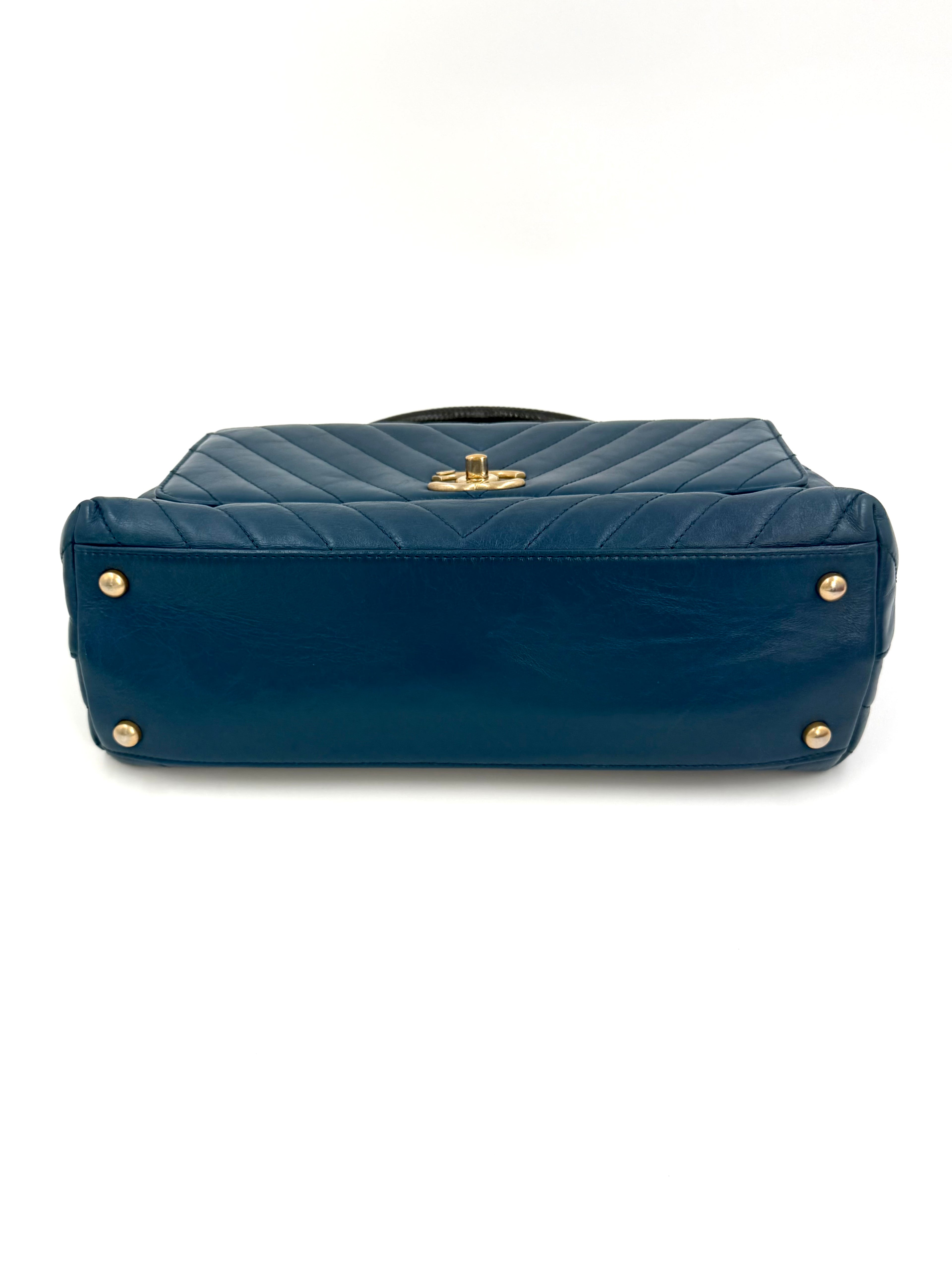 Pre-owned Chanel Blue Chevron  Calfskin and Lizard Coco Handle Medium - Authenticated
