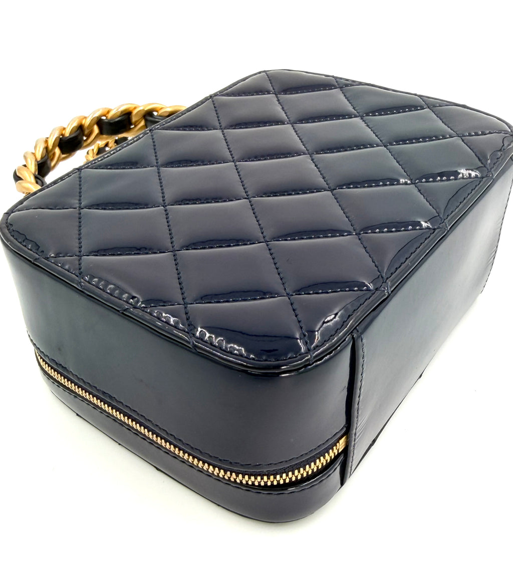 Pre-Owned Chanel Navy Blue Patent Leather Small Vanity Shoulder Bag - Authenticated