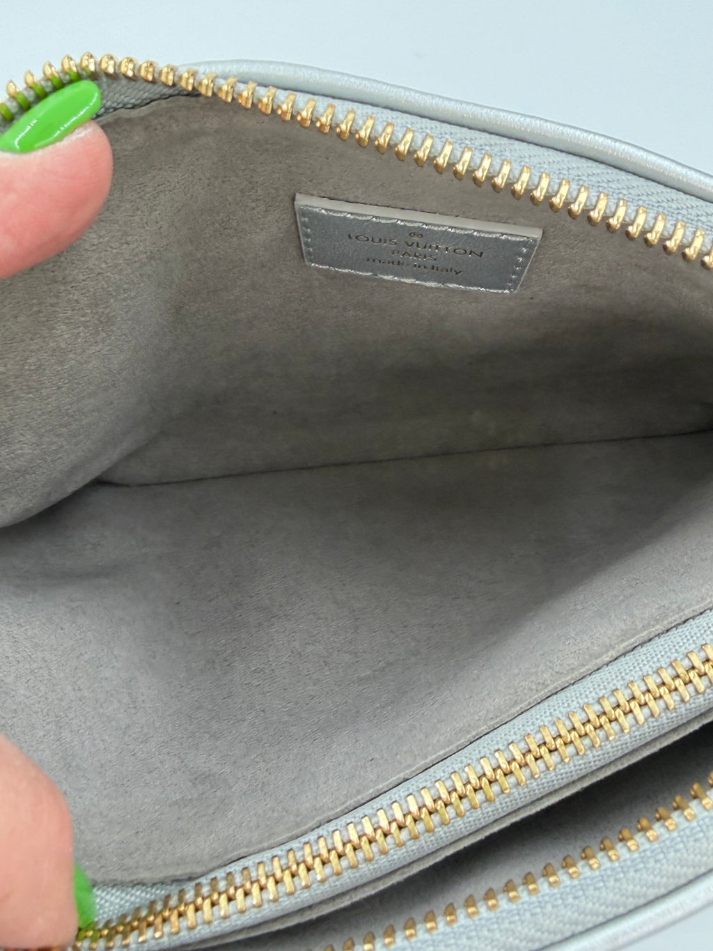 Pre-Owned Louis Vuitton Silver Metallic Coussin BB - Authenticated