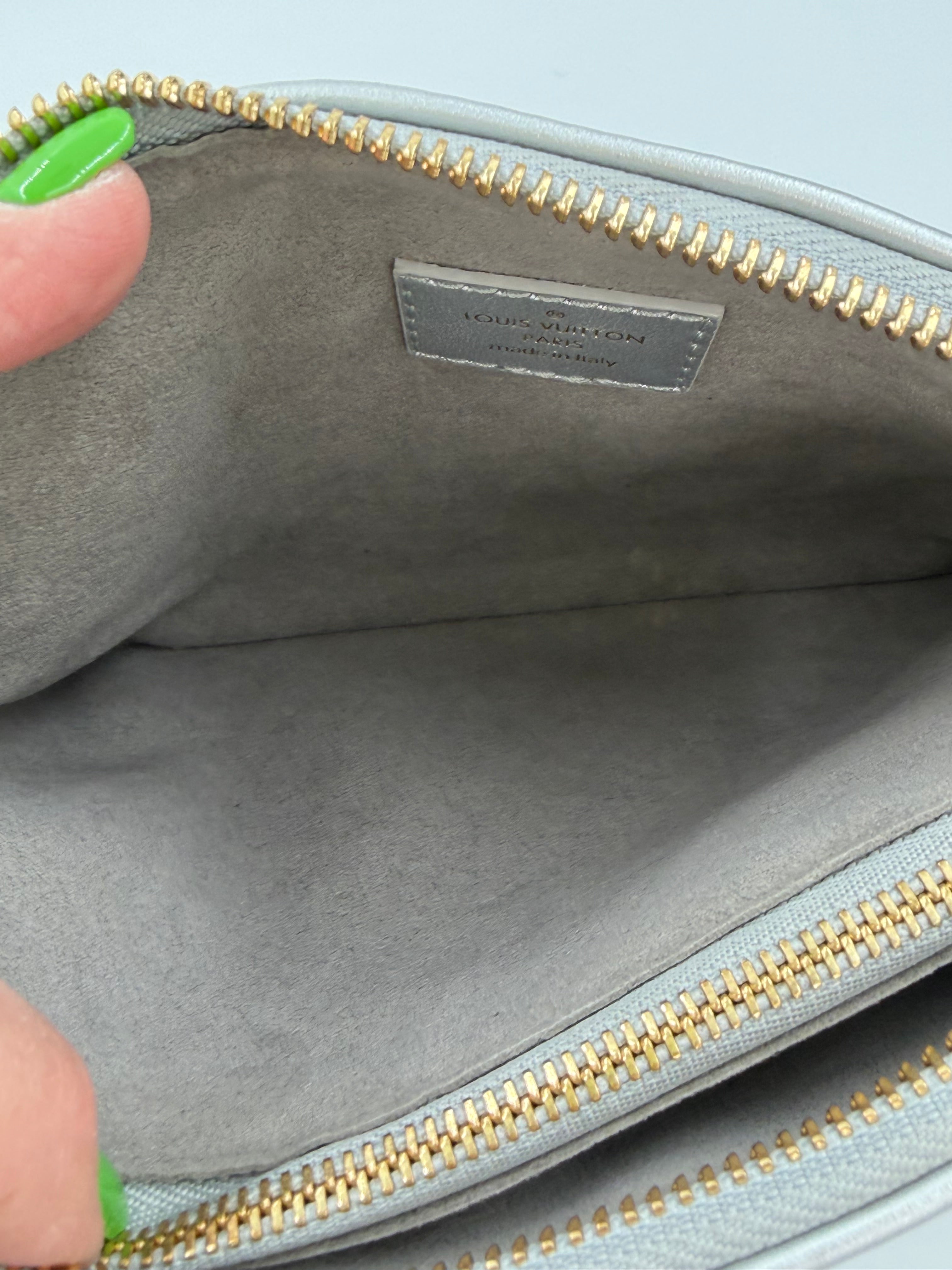 Pre-Owned Louis Vuitton Silver Metallic Coussin BB - Authenticated