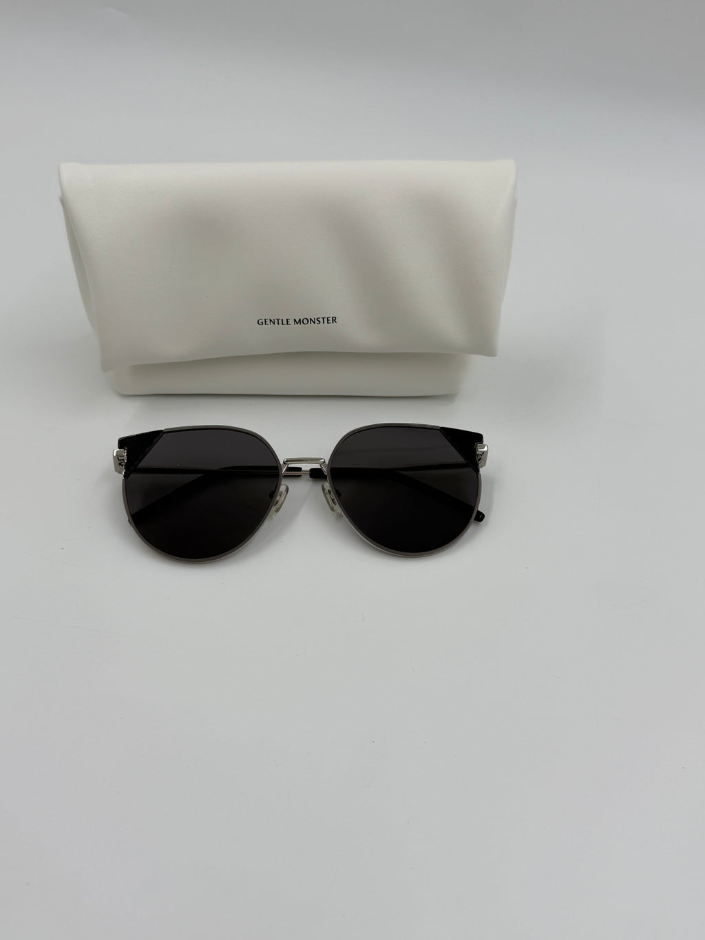 NEW Gentle Monster Mimichic Sunglasses Silver Frames Gray Lenses
