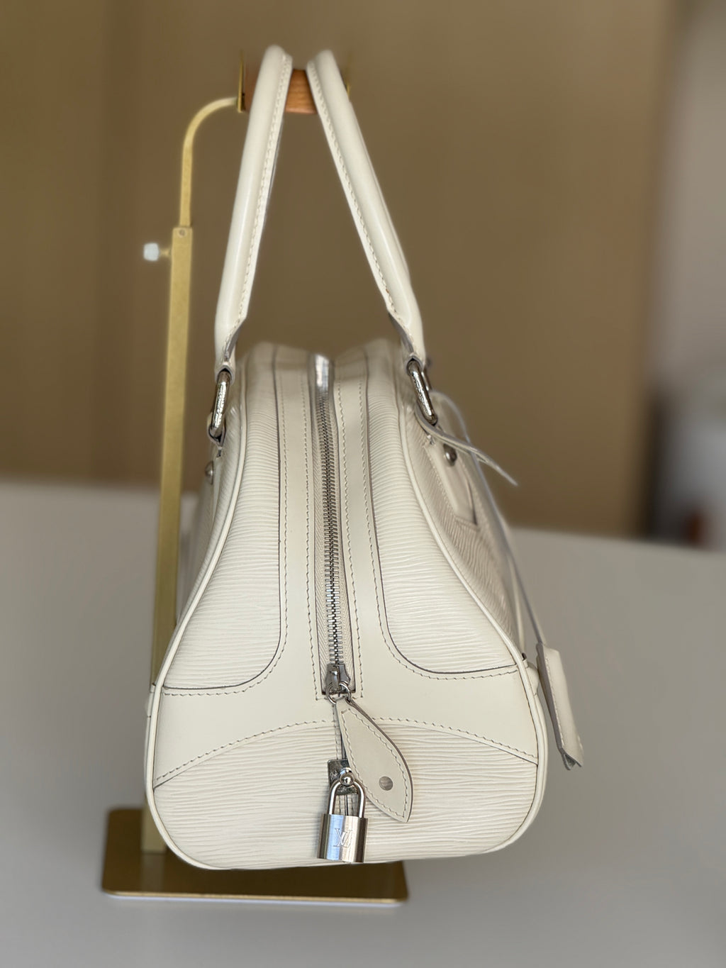 Pre-Owned Louis Vuitton Montaigne Bowler Top Handle Bag PM Ivory Epi Leather - Authenticated