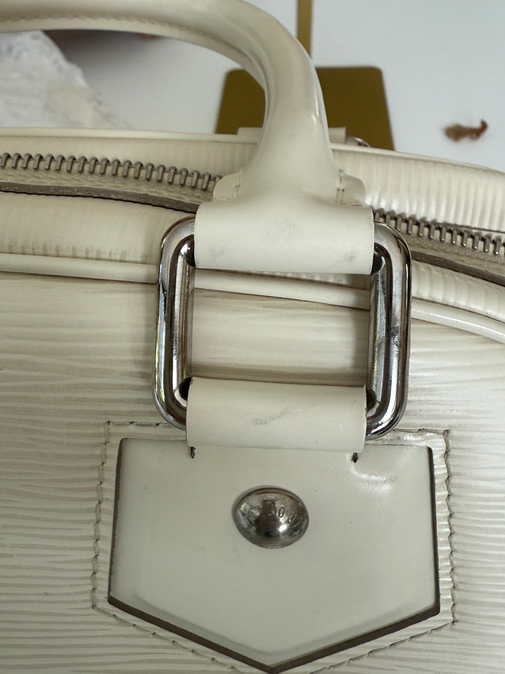Pre-Owned Louis Vuitton Montaigne Bowler Top Handle Bag PM Ivory Epi Leather - Authenticated