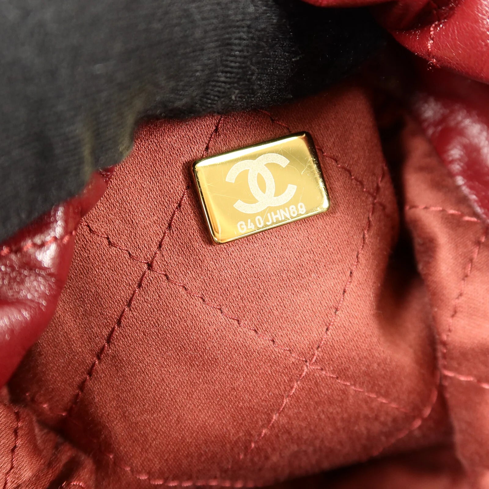 Pre-Owned Chanel 22 Mini AS3980 Chain Shoulder Bag Calfskin Leather Burgundy - Authenticated