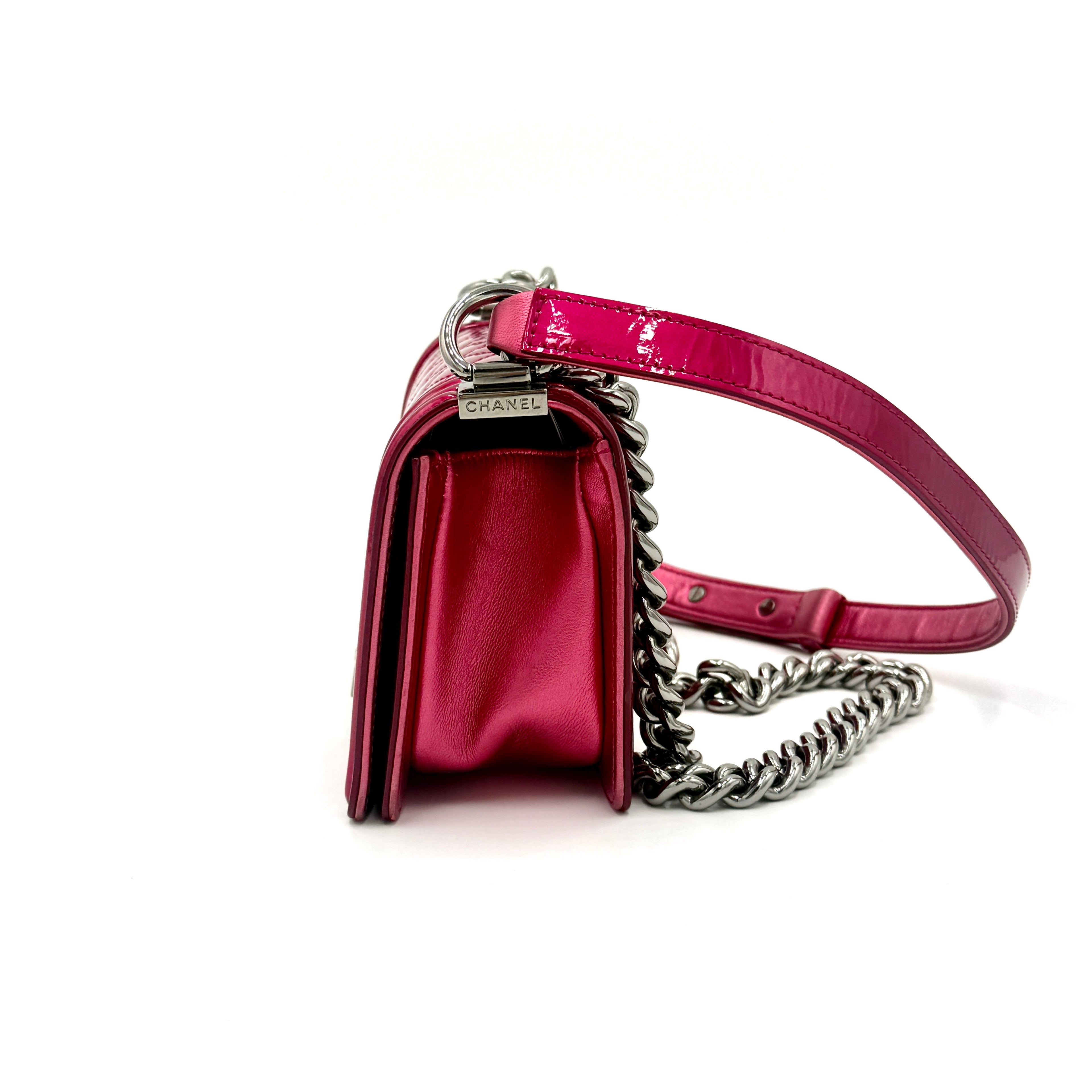 Pre-Owned Chanel Pink Liquid Patent Small Boy Bag Ruthenium Hardware - Authenticated