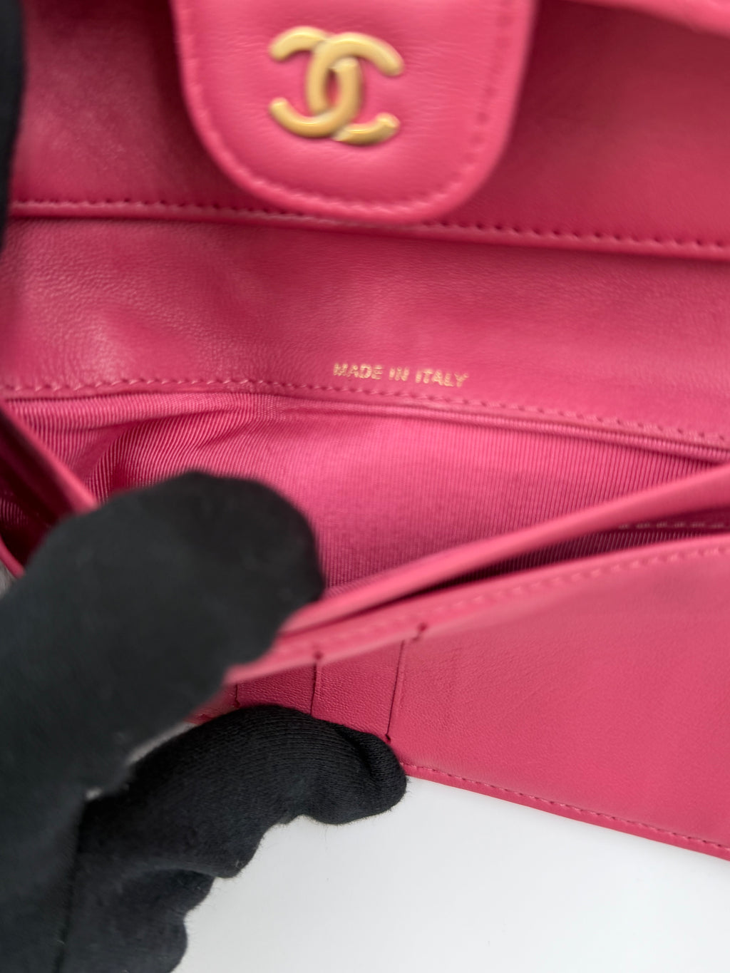 Pre-owned Chanel Dark Pink Quilted Leather Classic Flap Continental Wallet - Authenticated