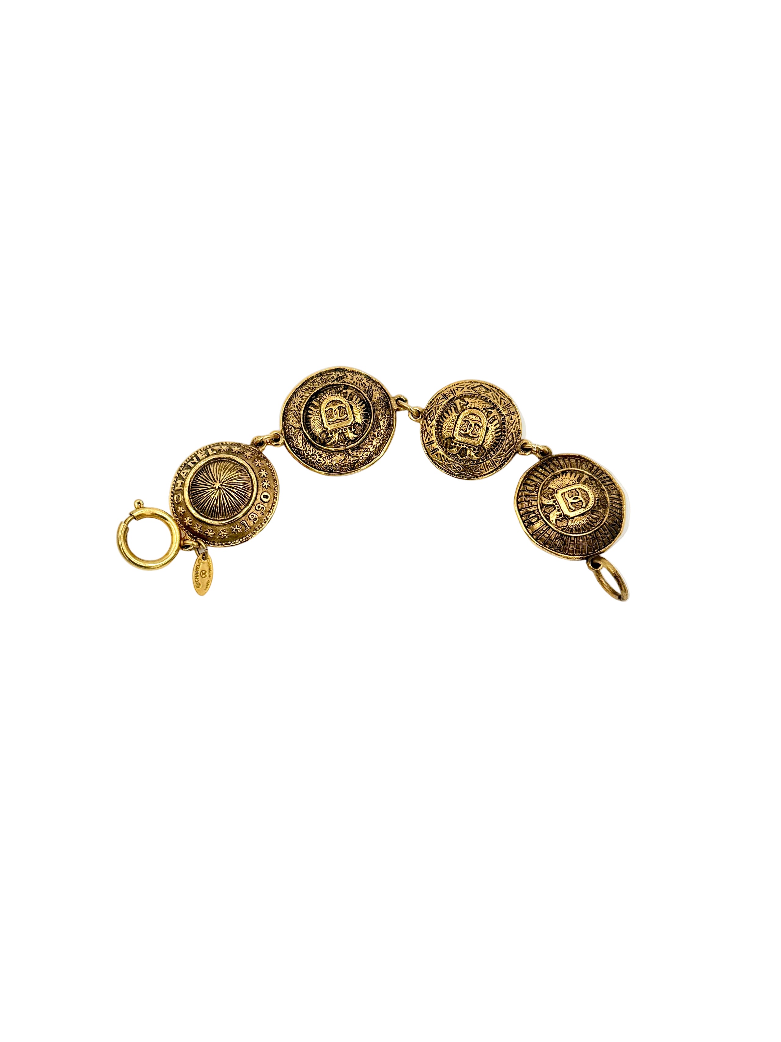 Pre-Owned Chanel Vintage 31 Rue Cambon Medallion Bracelet - Authenticated