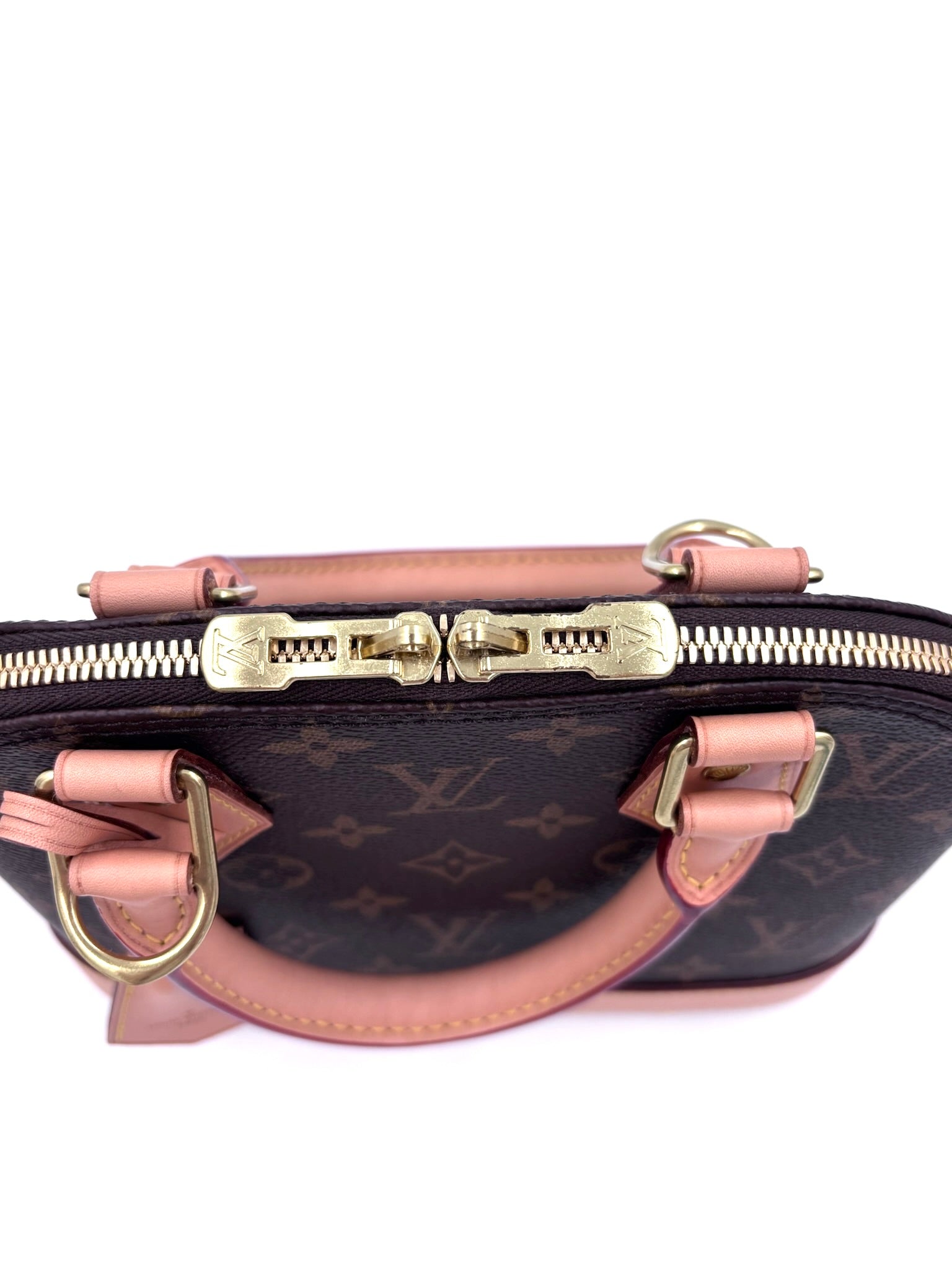 Pre-owned Louis Vuitton Alma BB Monogram Canvas - Authenticated