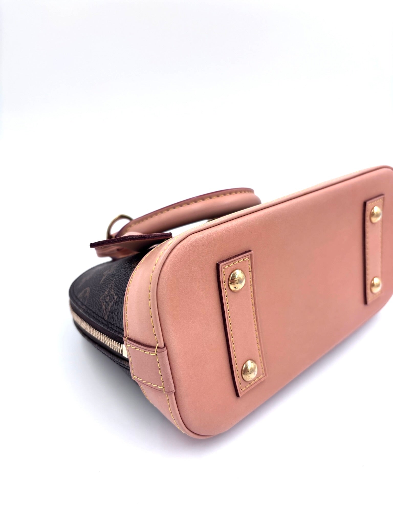 Pre-owned Louis Vuitton Alma BB Monogram Canvas - Authenticated