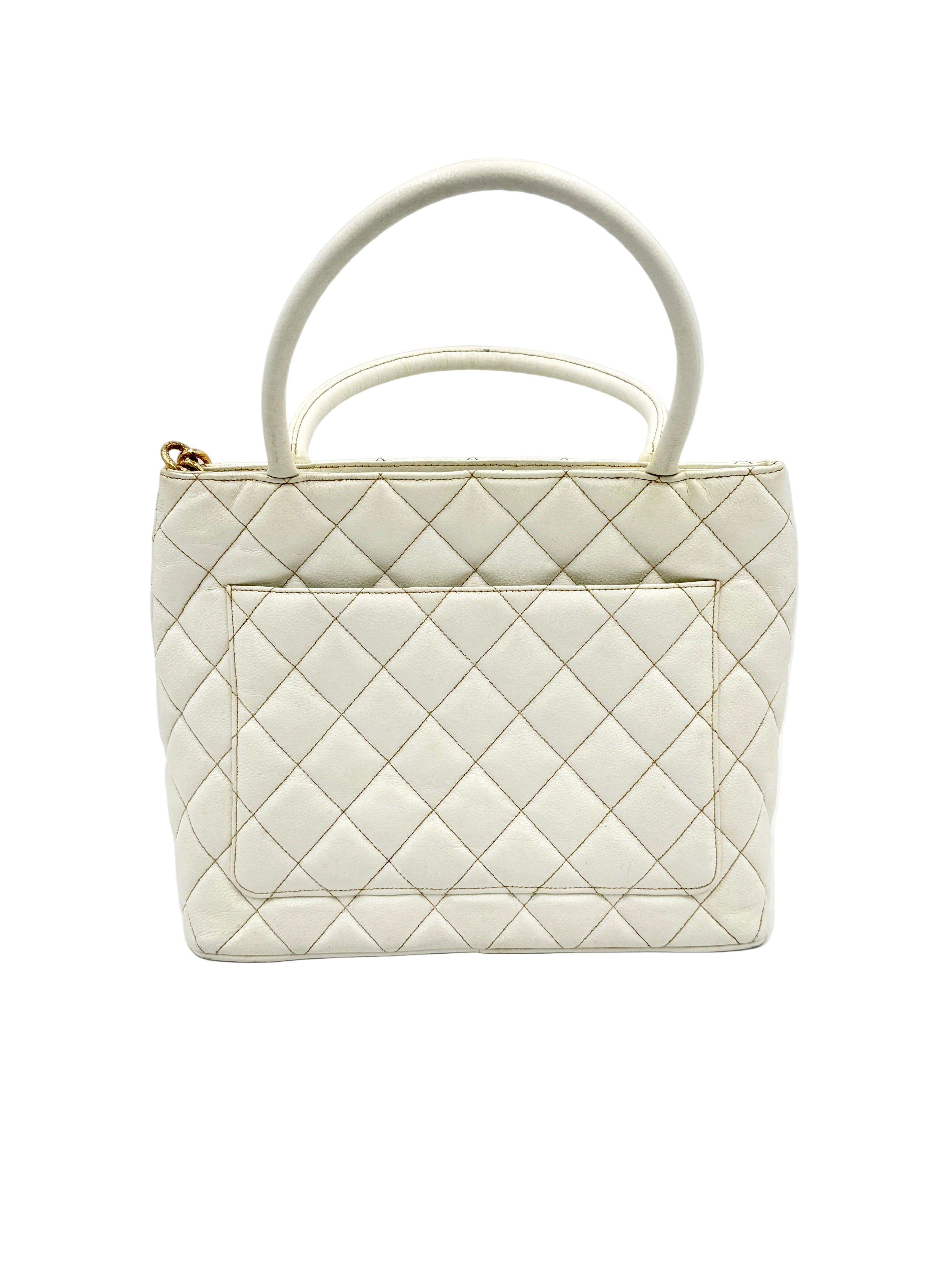 Pre-Owned Chanel Vintage White Caviar Leather Medallion Tote with Gold Hardware - Authenticated