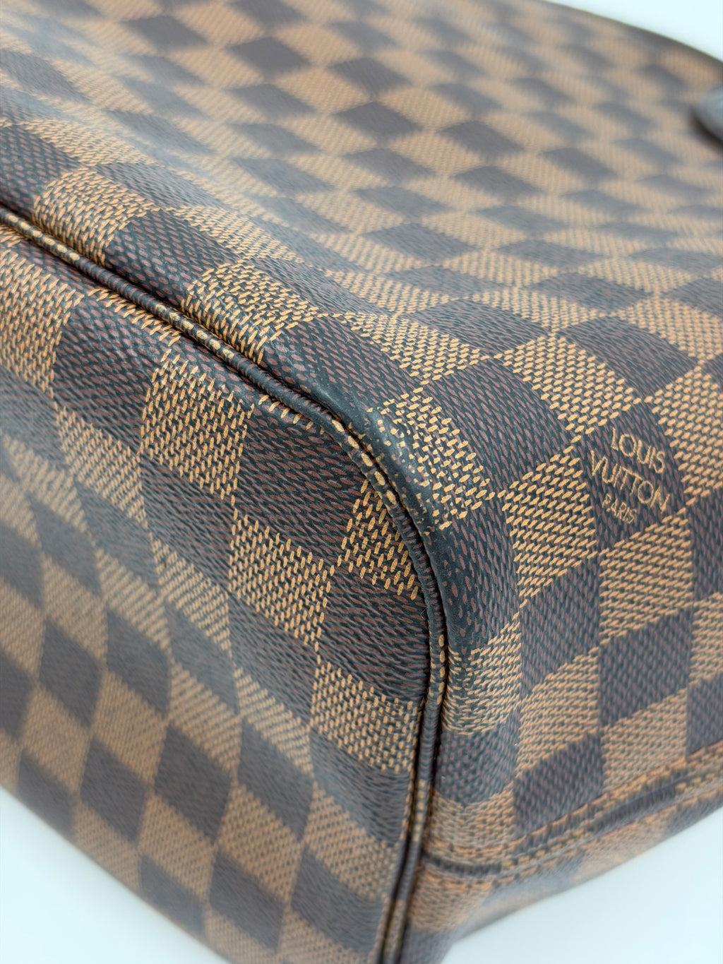 Pre-owned Louis Vuitton Damier Ebene Neverfull MM with Pouch - Authenticated