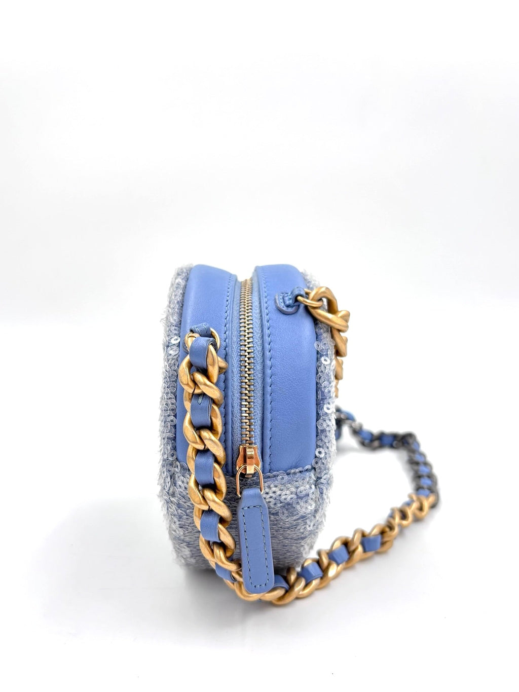 Pre-owned Chanel Periwinkle Sequin 19 Round Clutch with Chain - Authenticated