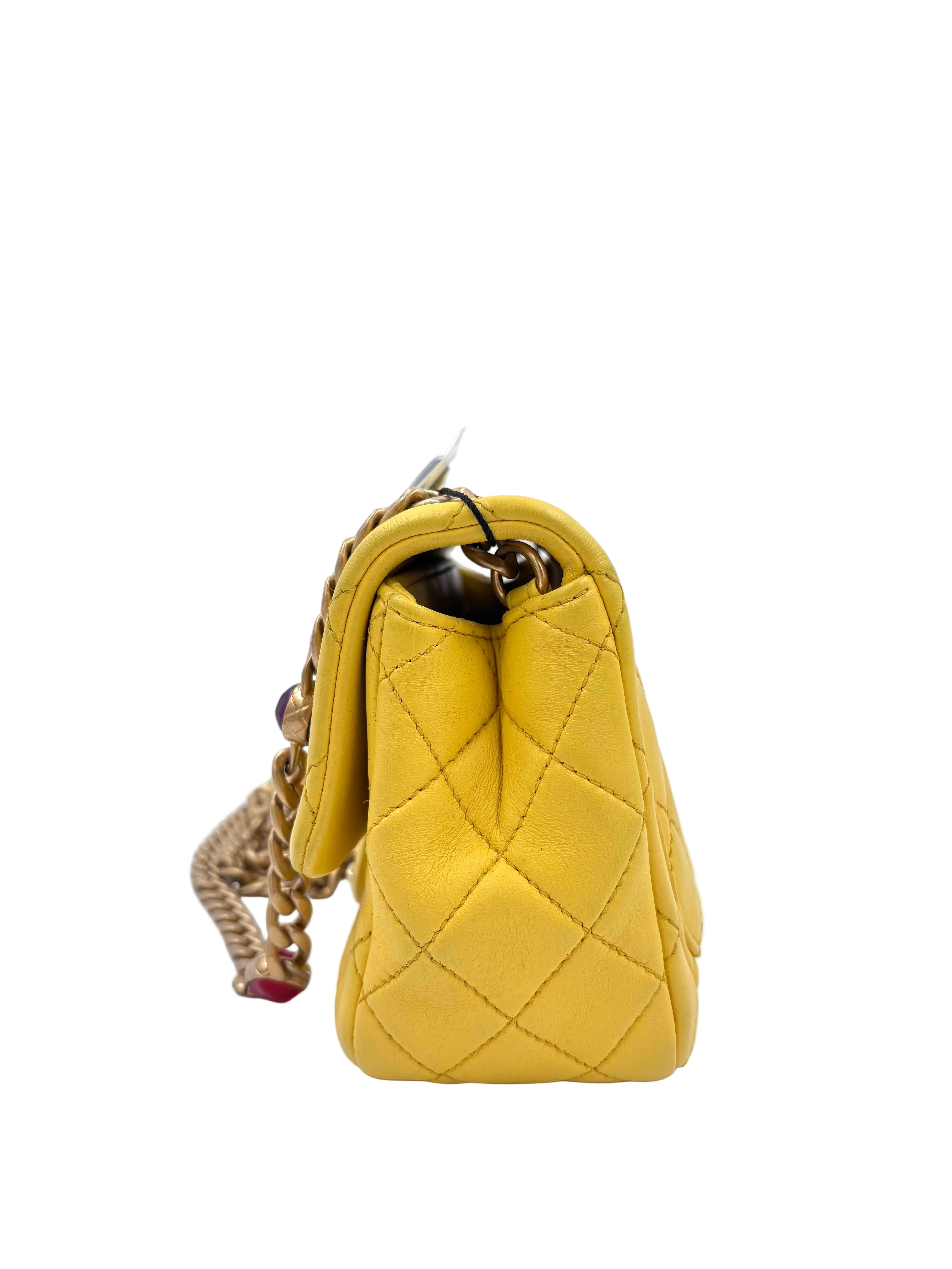 Pre-owned Chanel Yellow Leather Matelassé Handbag with Gem-Toned Charm Chain - Authenticated