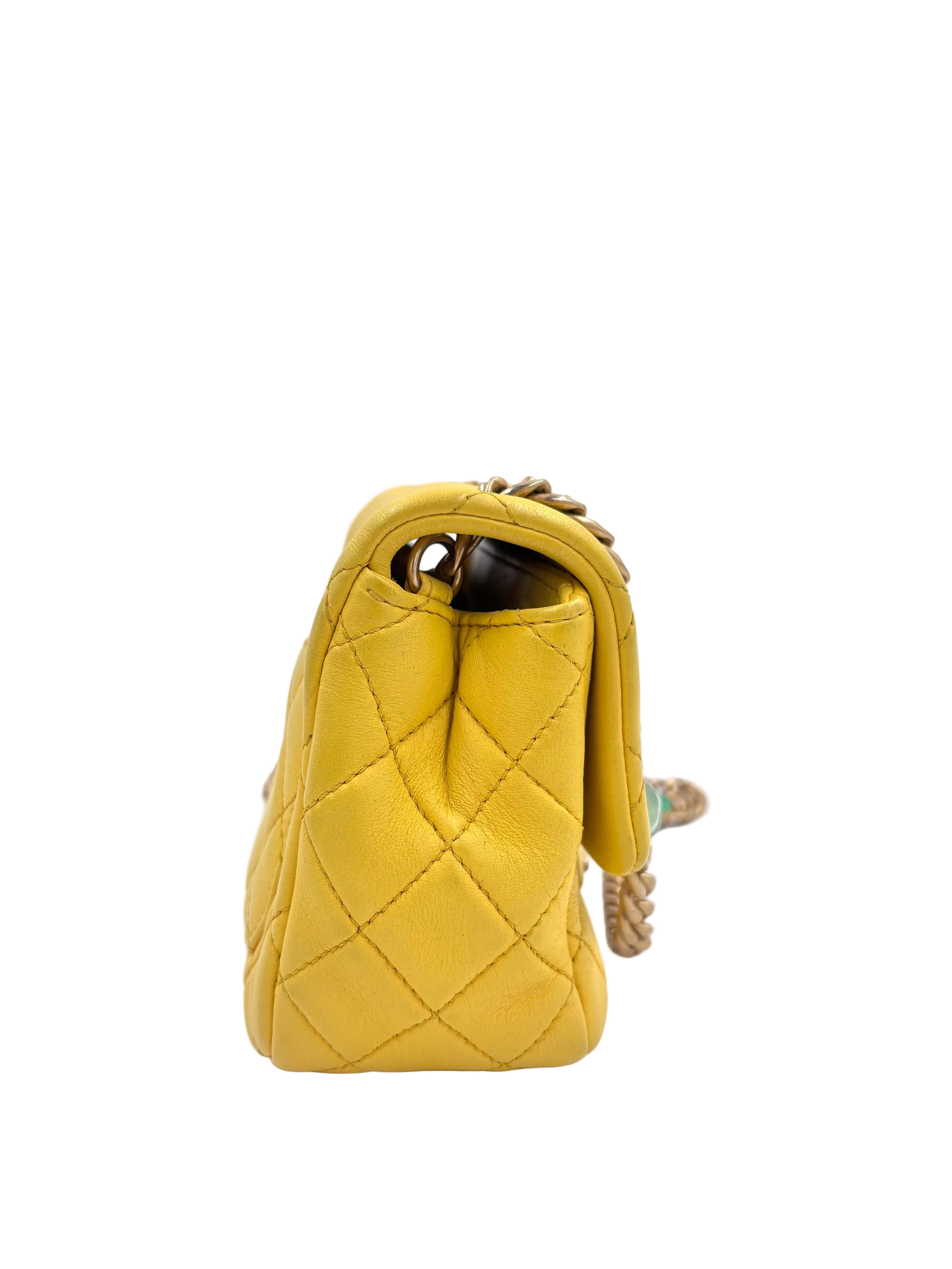 Pre-owned Chanel Yellow Leather Matelassé Handbag with Gem-Toned Charm Chain - Authenticated