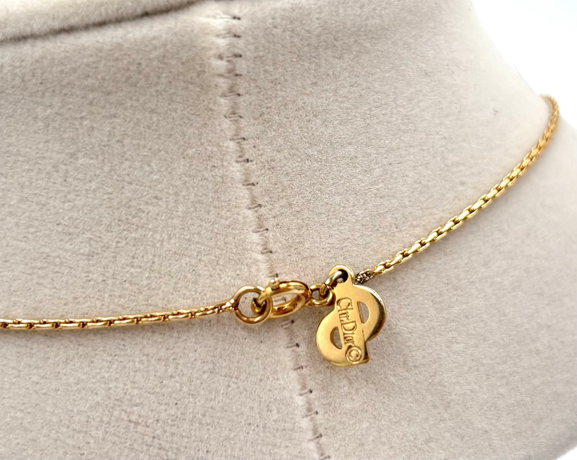 Pre-owned Dior Shell Necklace Gold Tone with Crystals - Authenticated