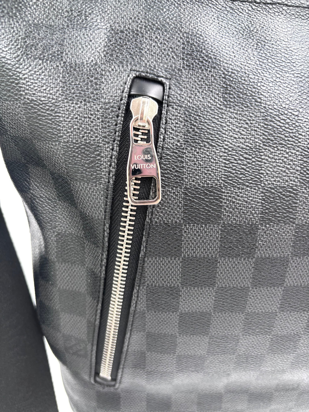 Pre-owned Louis Vuitton Mick Messenger Bag Damier Graphite - Authenticated