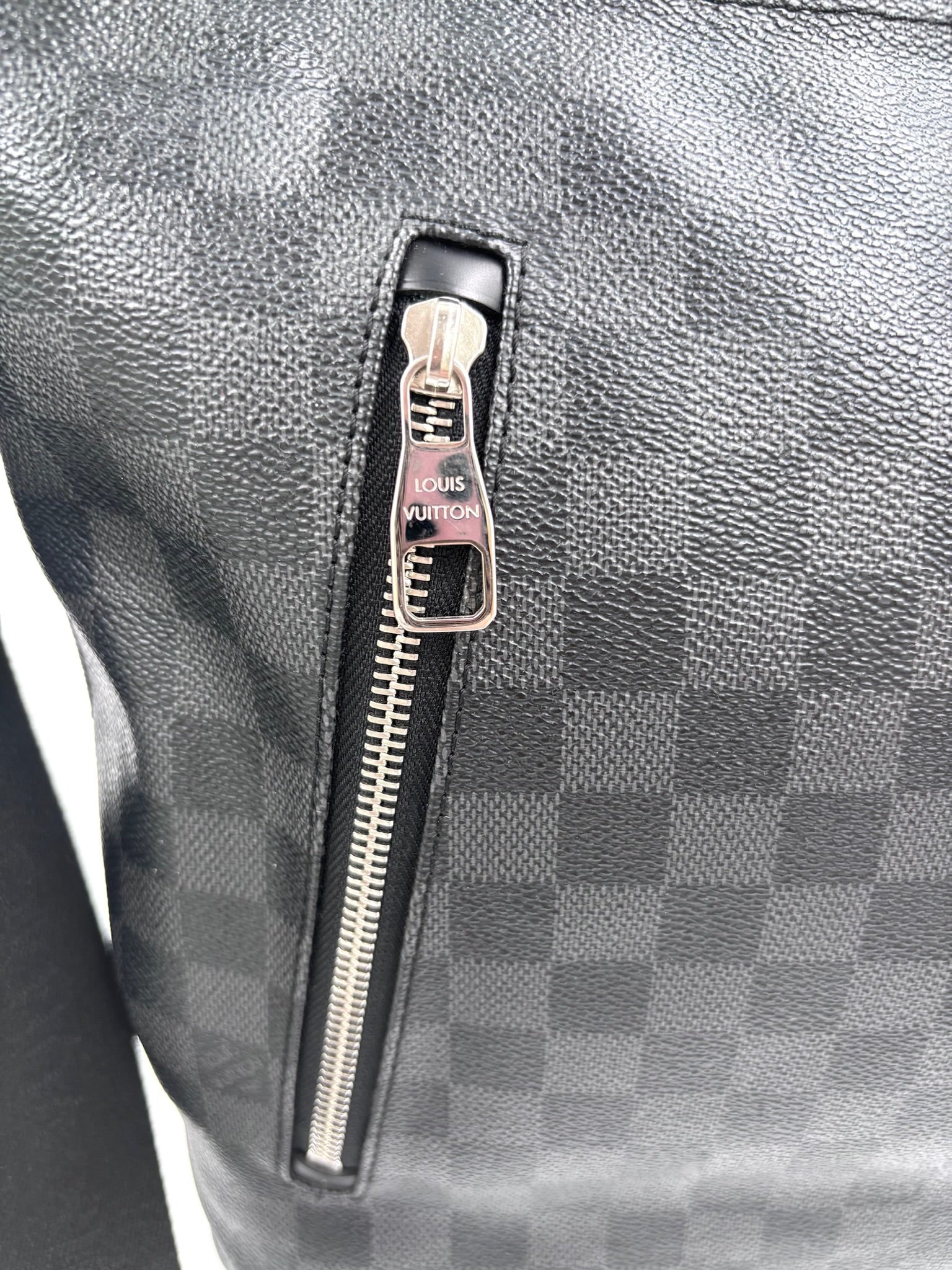 Pre-owned Louis Vuitton Mick Messenger Bag Damier Graphite - Authenticated
