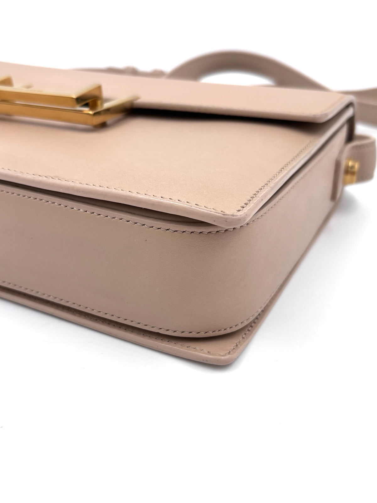 Pre-owned Saint Laurent Lulu Medium Bag Beige - Authenticated