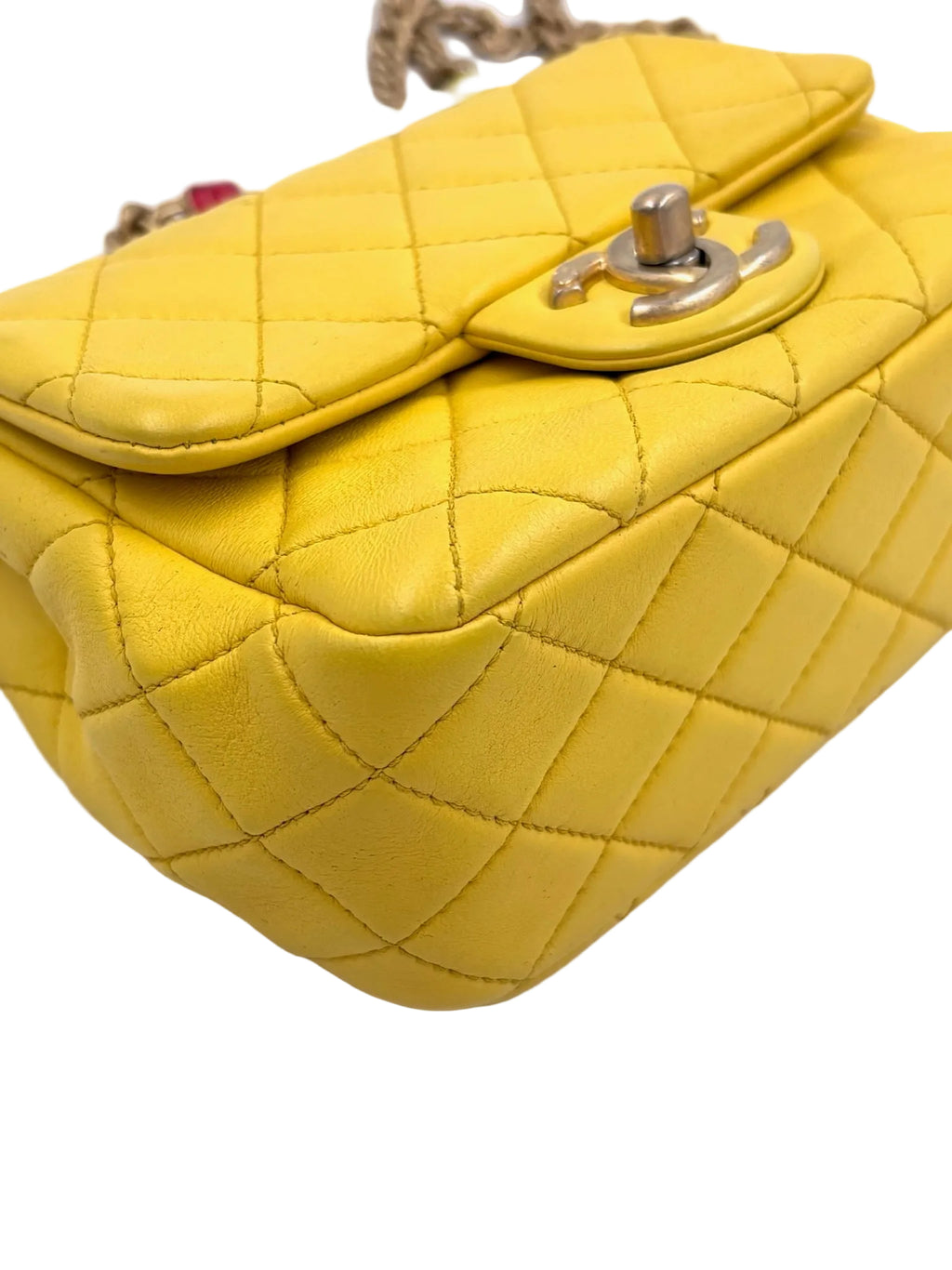 Pre-owned Chanel Yellow Leather Matelassé Handbag with Gem-Toned Charm Chain - Authenticated