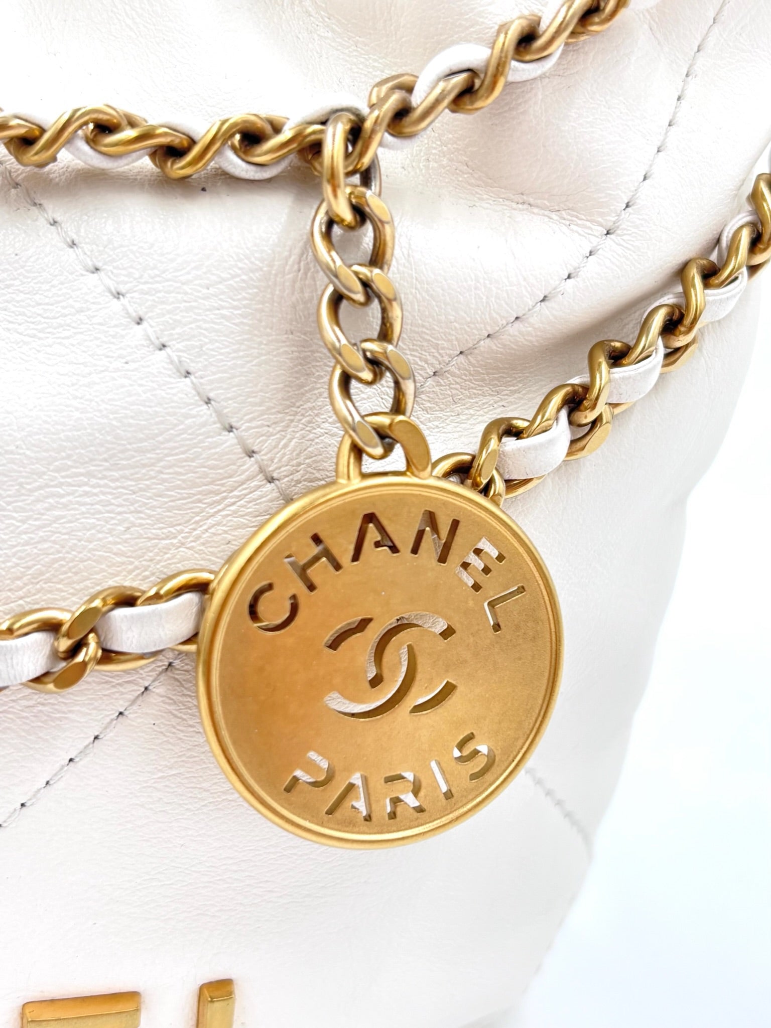 Pre-owned Chanel White Mini 22 with Gold Hardware - Authenticated