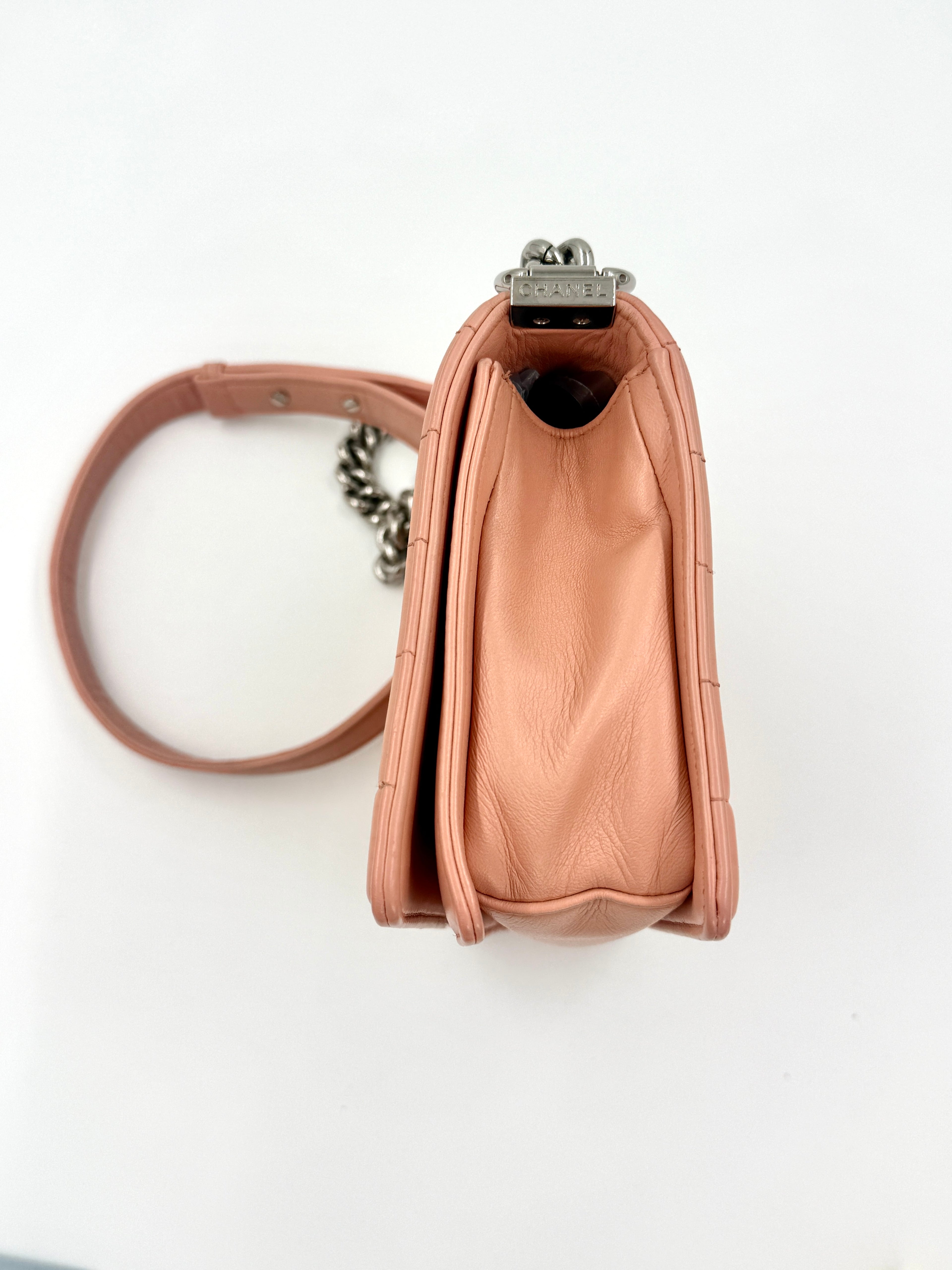 Pre-Owned Chanel Rare Pink and Nude Medium Galuchat Stingray Leather Boy Bag with Chrome Hardware - Authenticated
