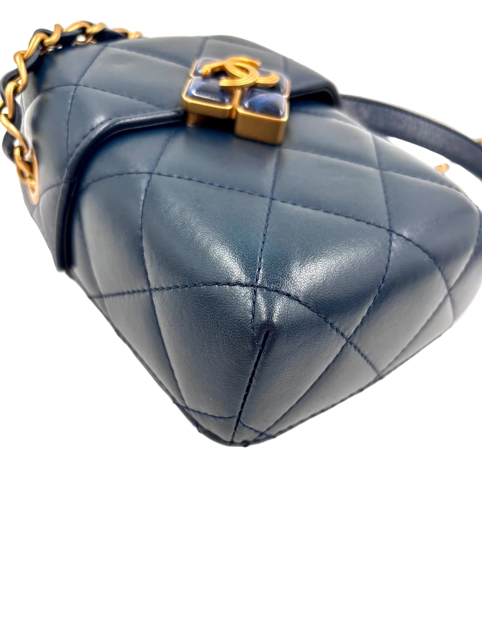 Pre-owned Chanel Diamond Lock CC Phone Holder Crossbody Bag Quilted Lambskin Mini - Authenticated