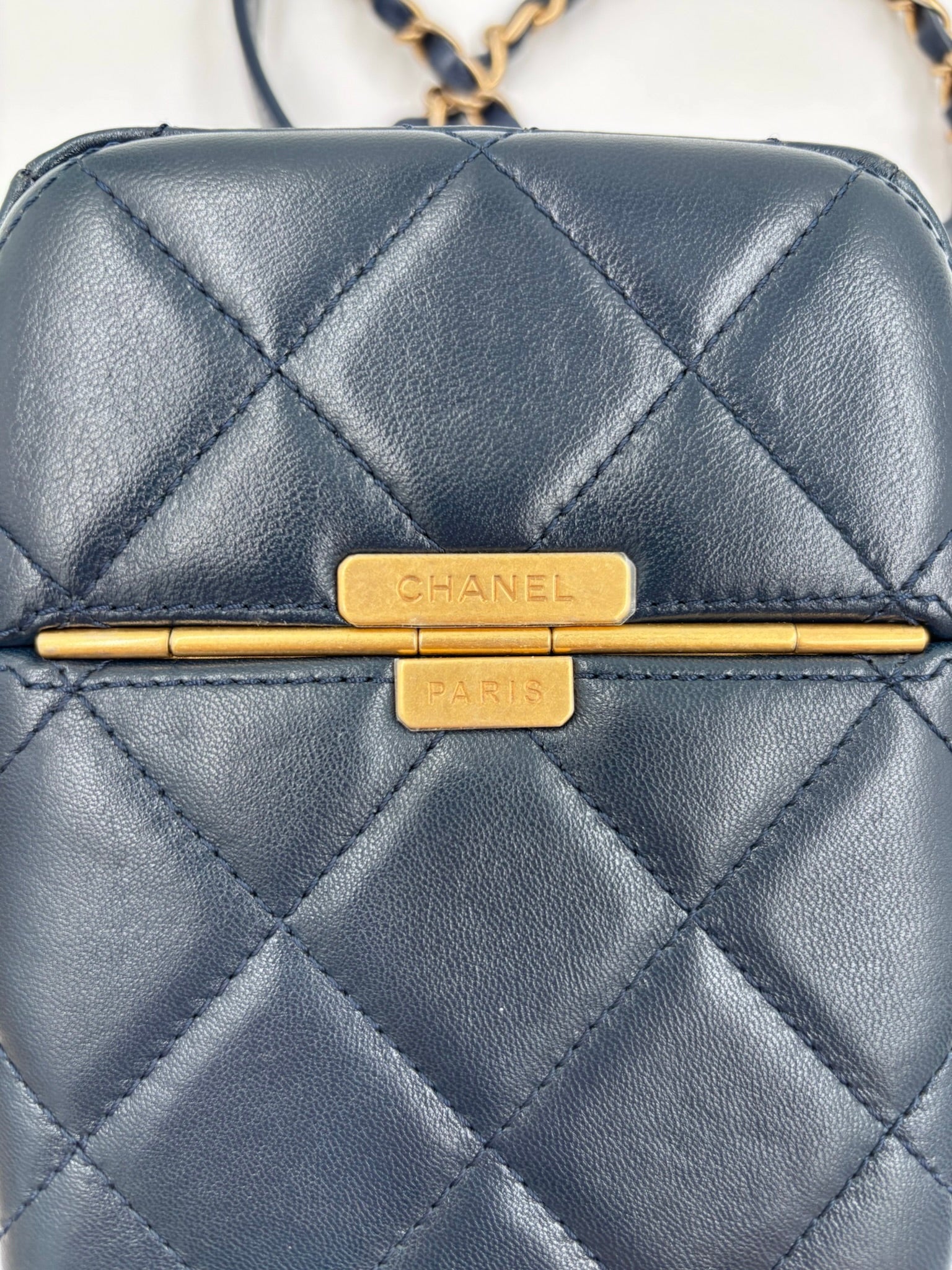 Pre-owned Chanel Diamond Lock CC Phone Holder Crossbody Bag Quilted Lambskin Mini - Authenticated